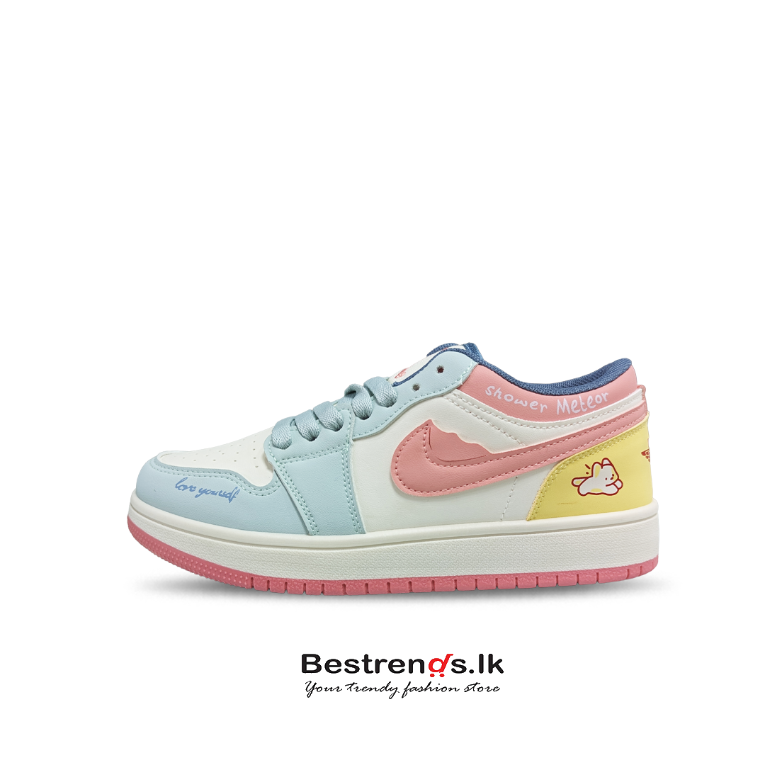 Ladies Sneakers J80