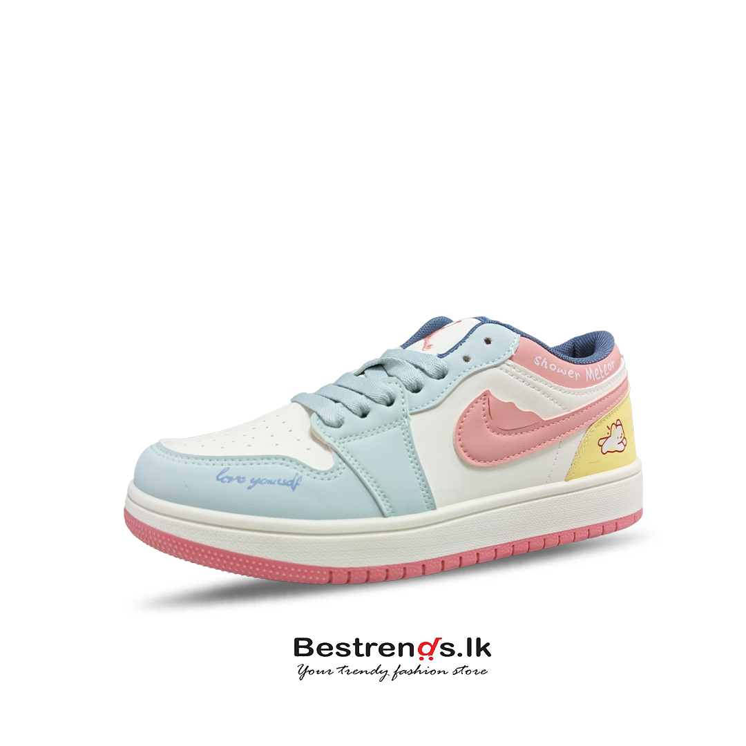 Ladies Sneakers J80