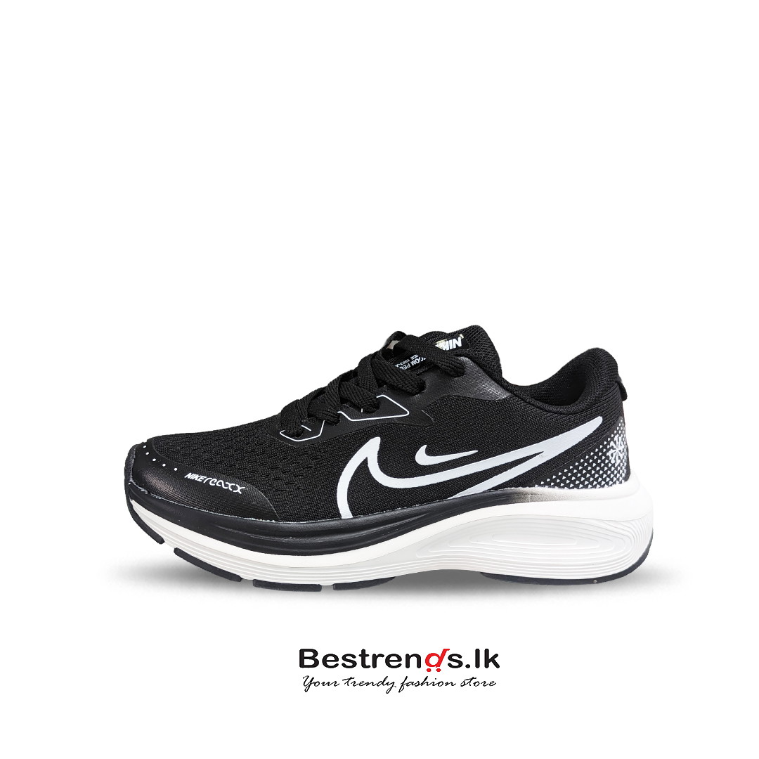 Sports shoe