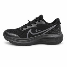 Sports shoe