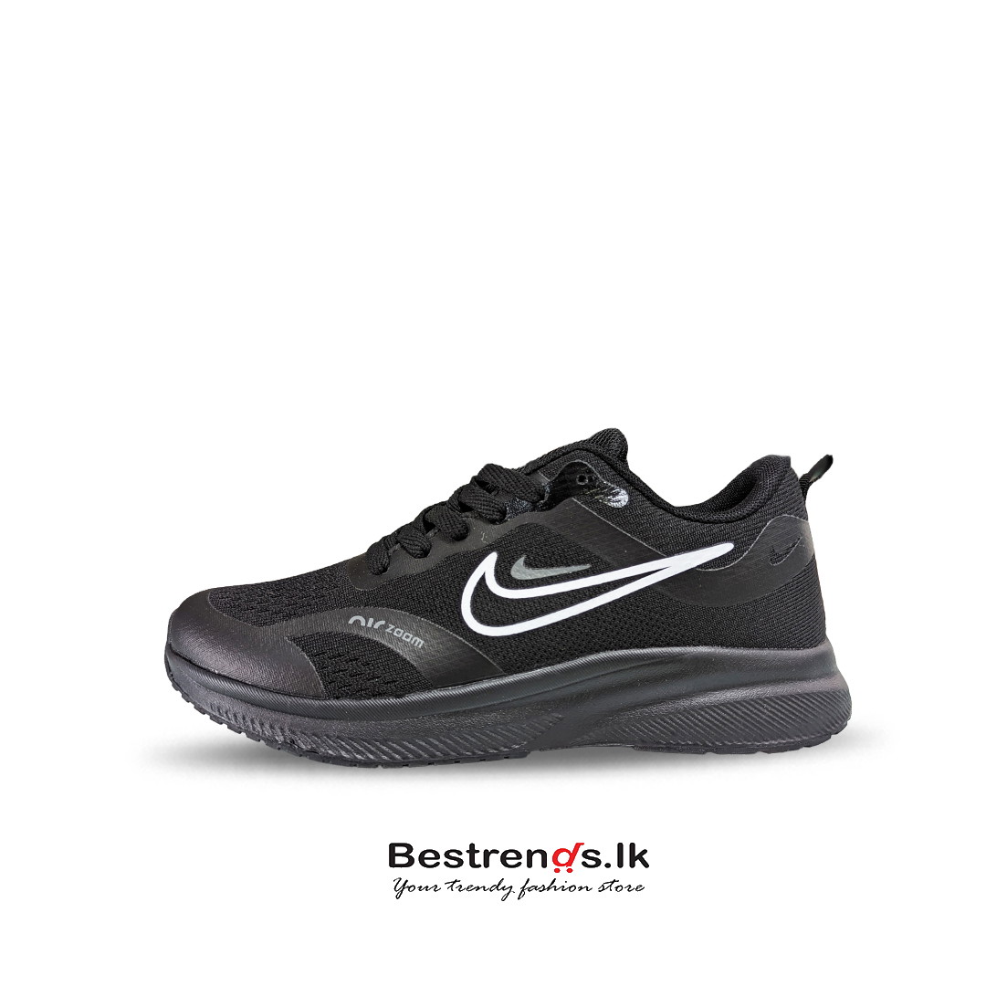 Sports shoe