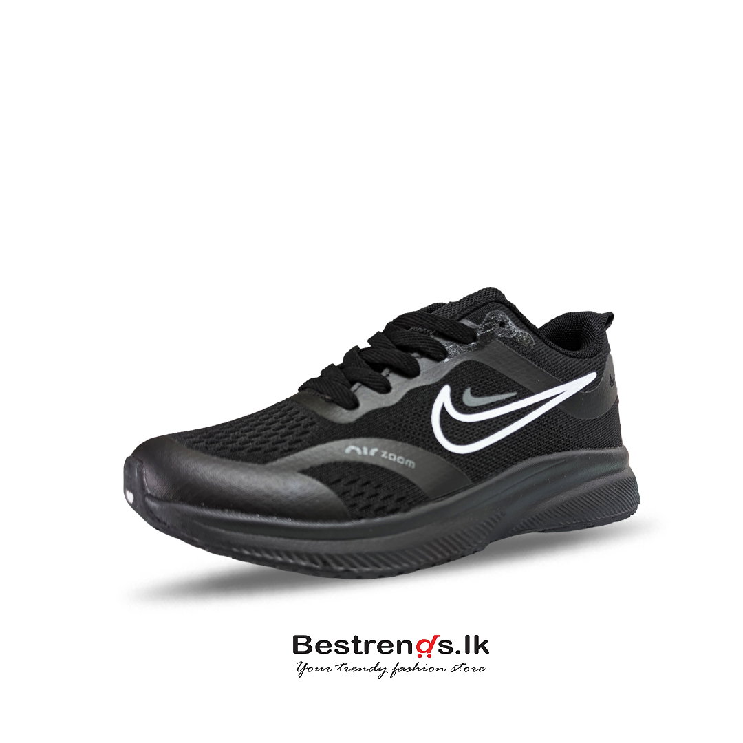 Sports shoe
