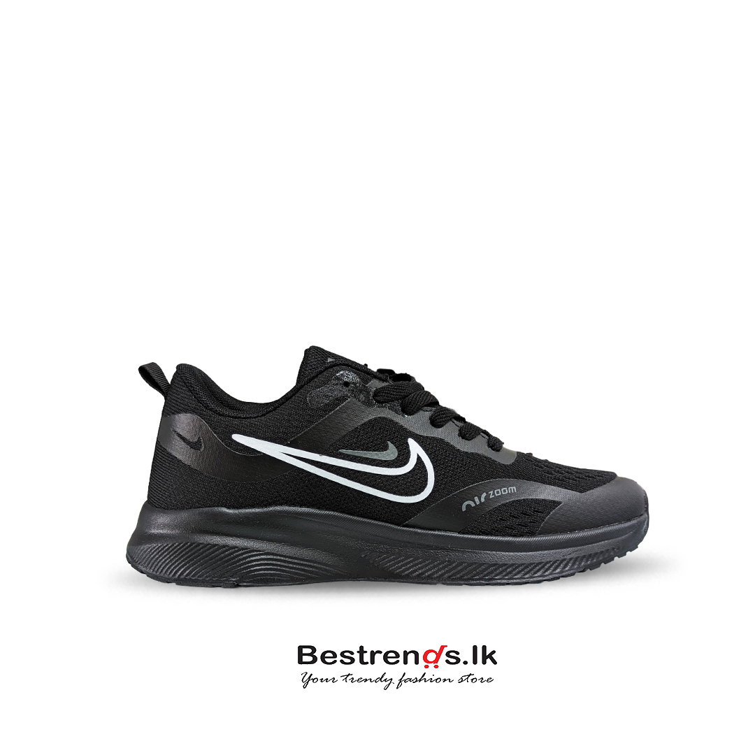 Sports shoe