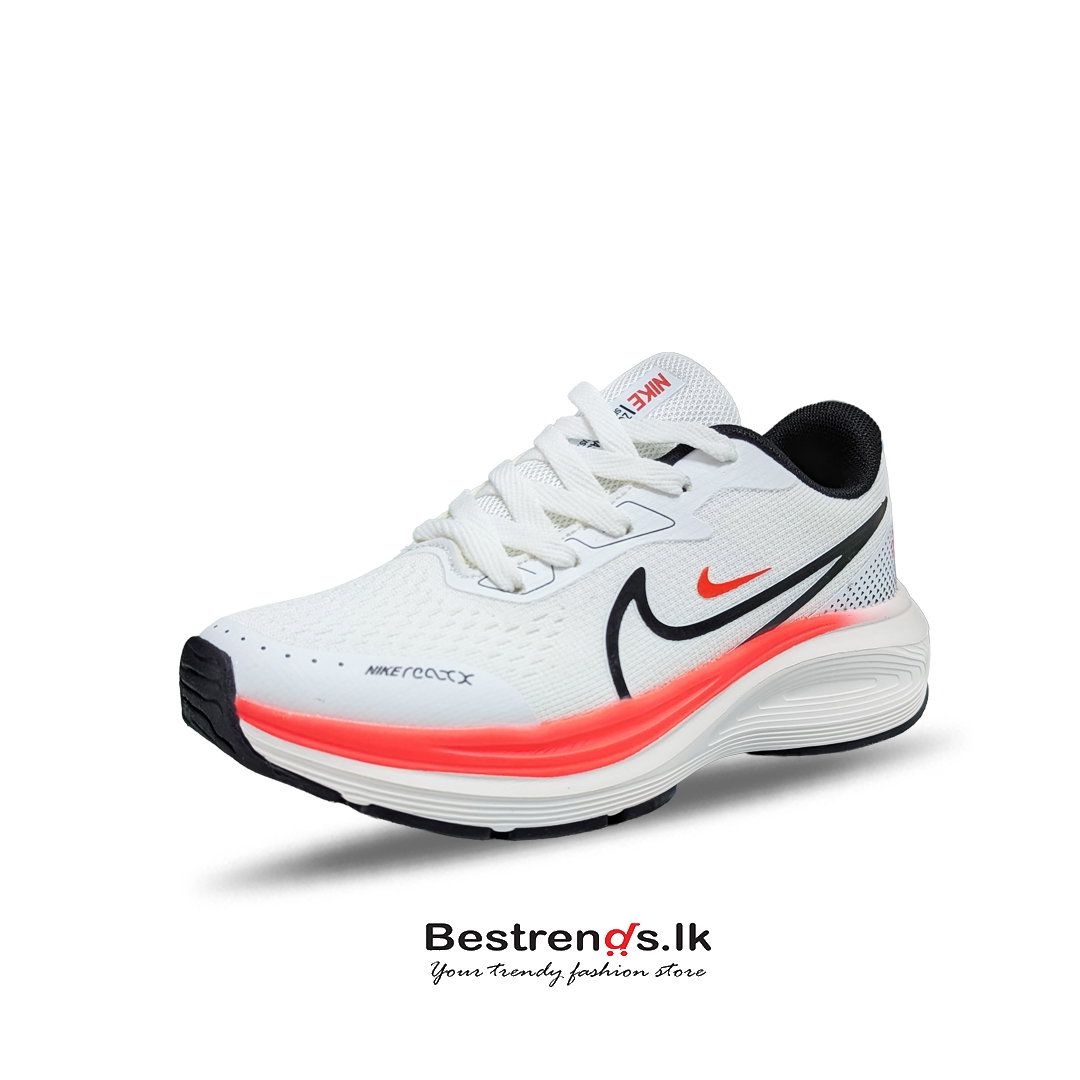 Sports shoe
