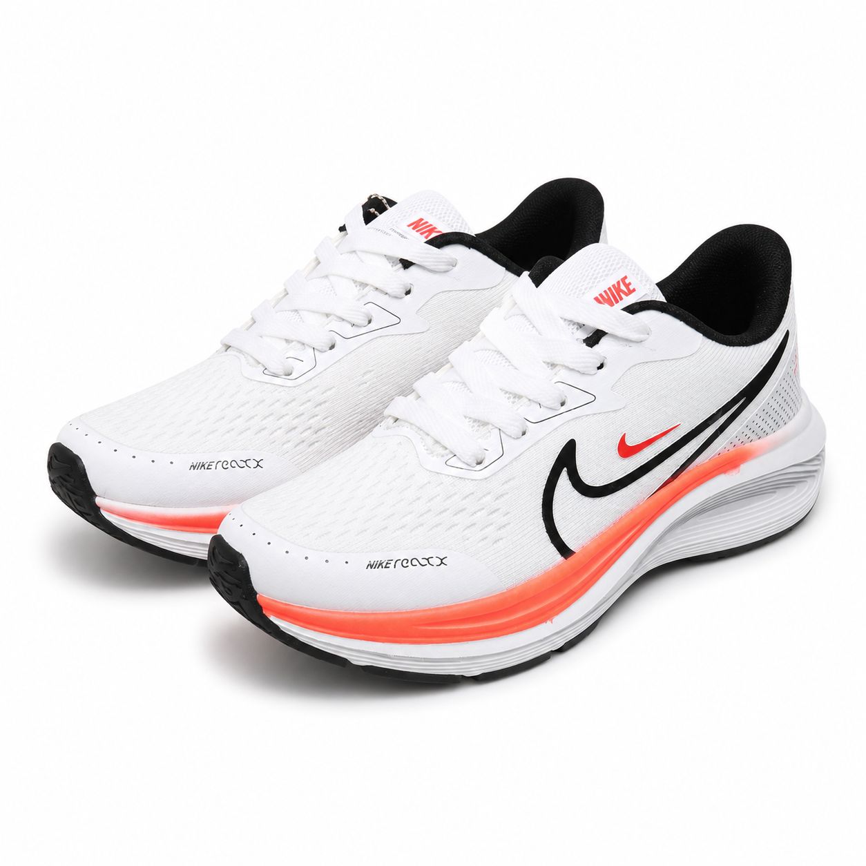 Sports shoe