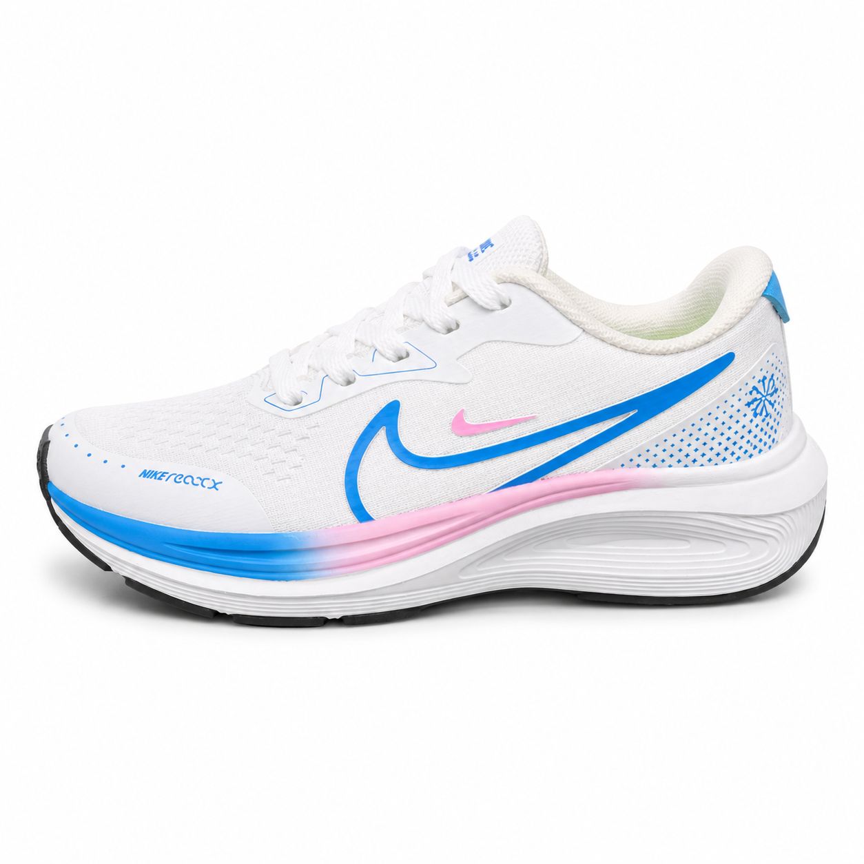 Sports shoe
