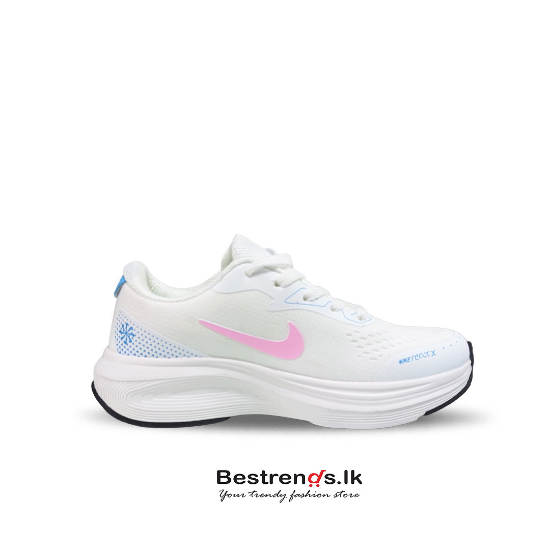 Sports shoe