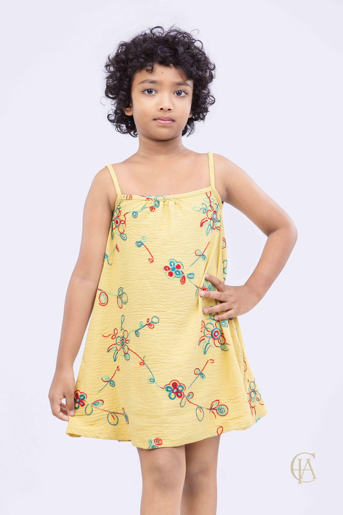 Sunshine‑bright sleeveless A line strappy dress 