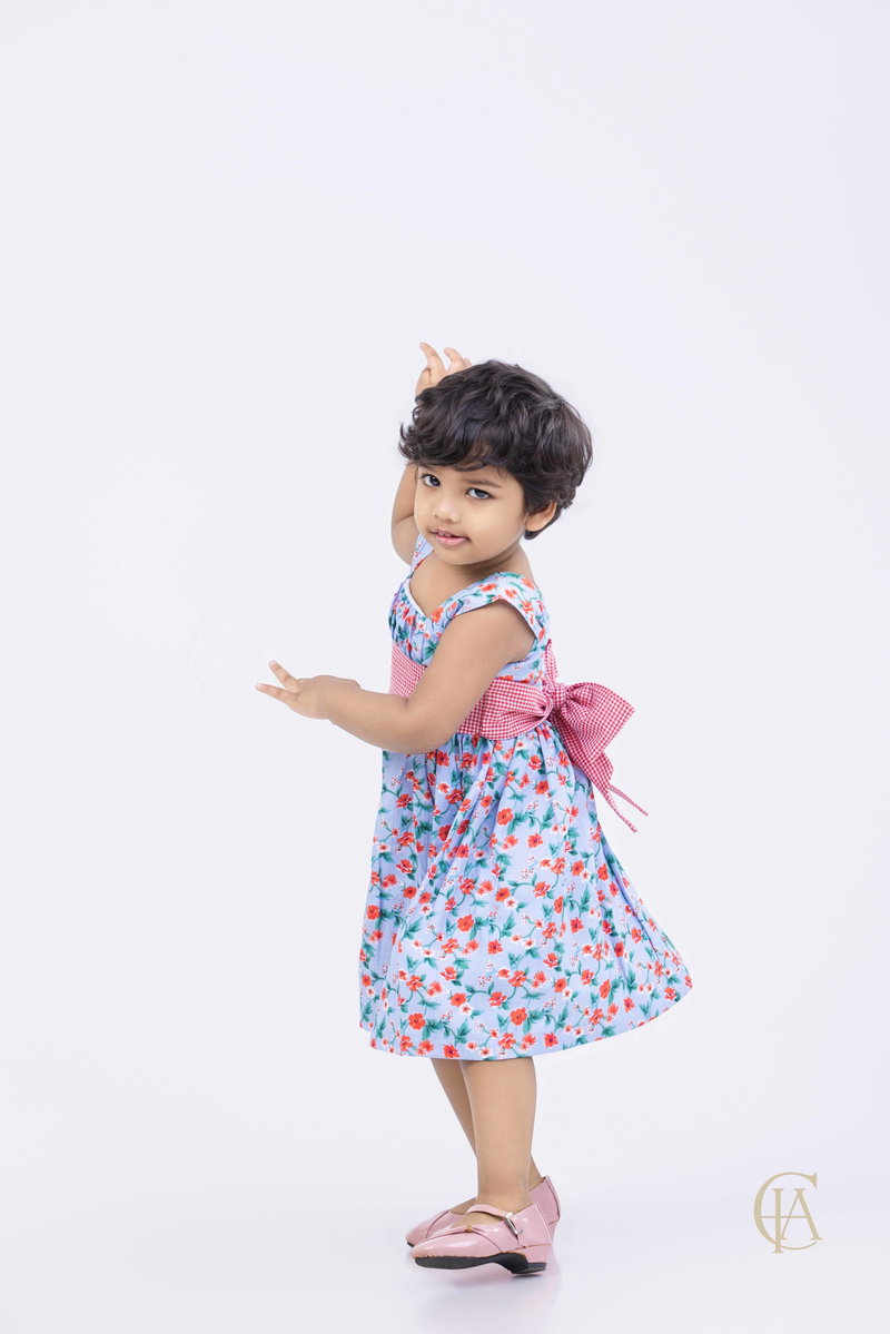 Girl's printed floral dress with lining 
