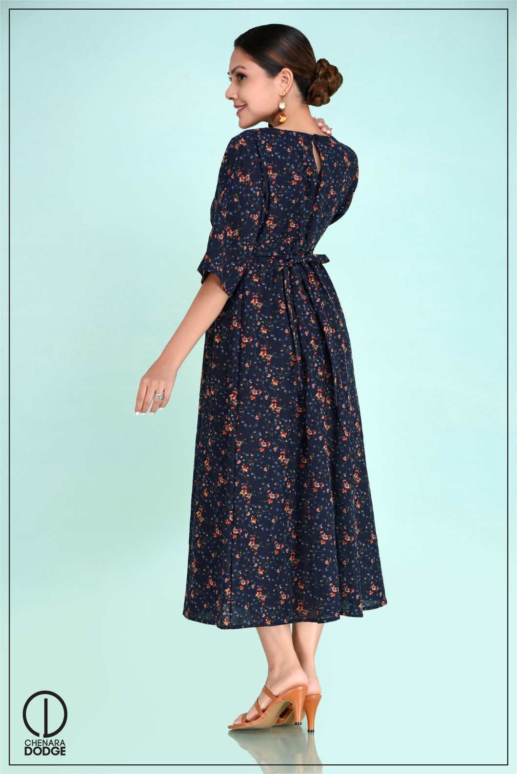 STACEY V-NECK MIDI DRESS-UK8