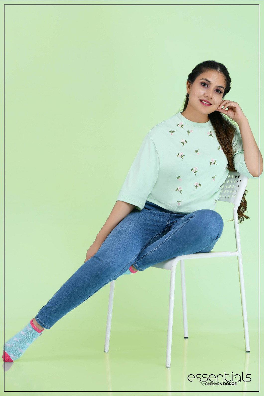 KYLIE EMB DETAIL T'SHIRT-UK8