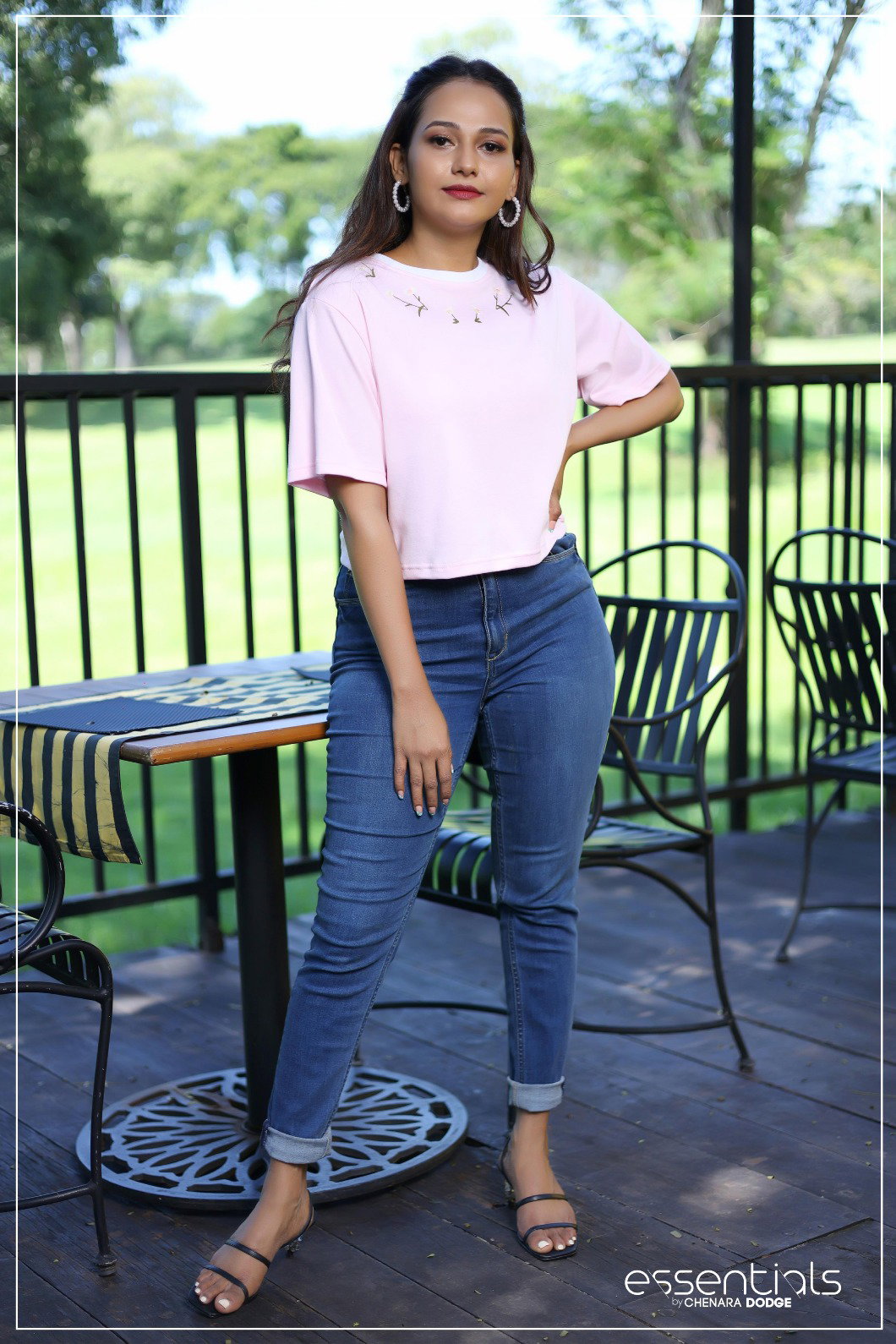 LUCY EMB DETAIL T'SHIRT-UK8