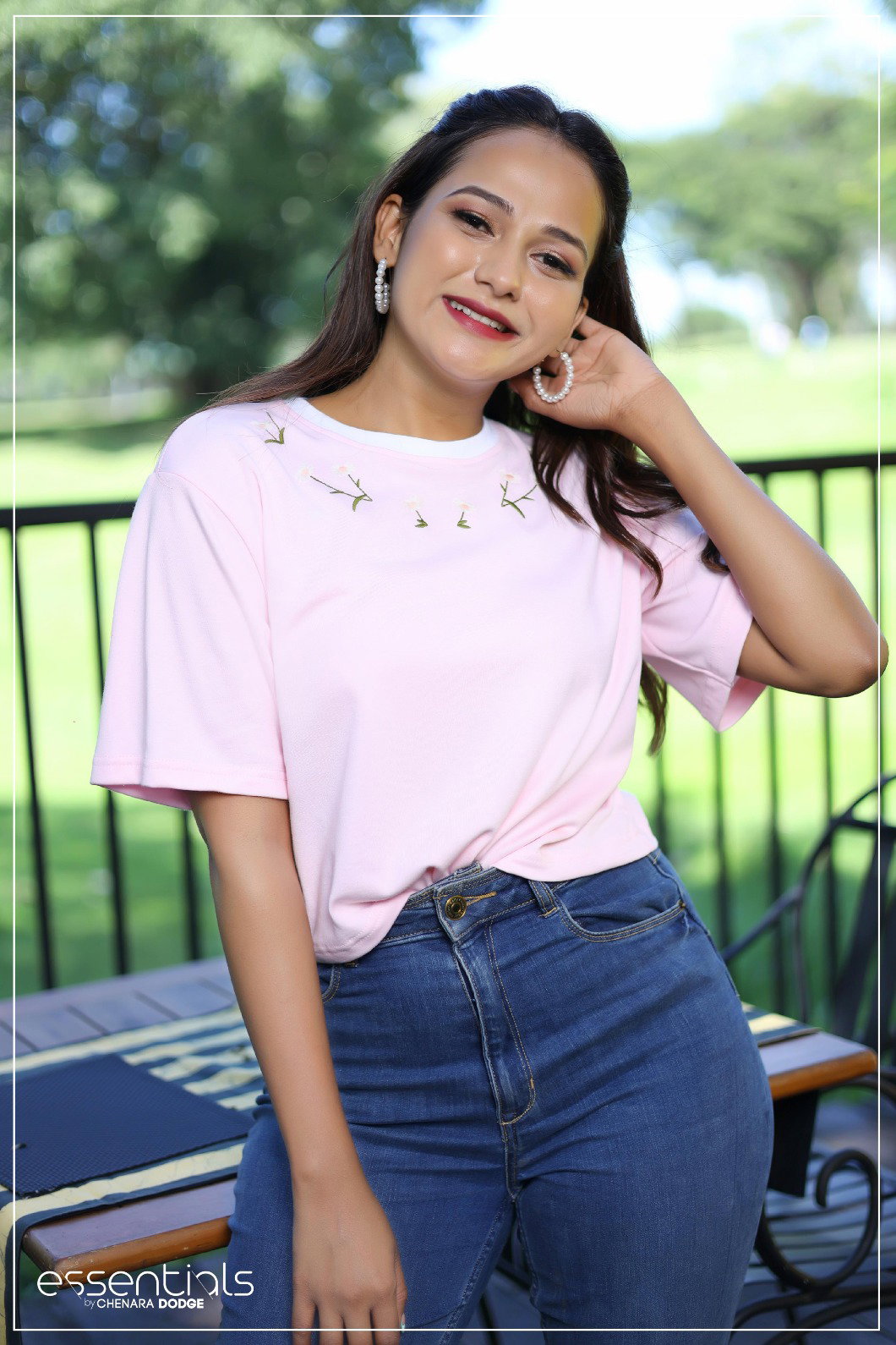 LUCY EMB DETAIL T'SHIRT-UK8