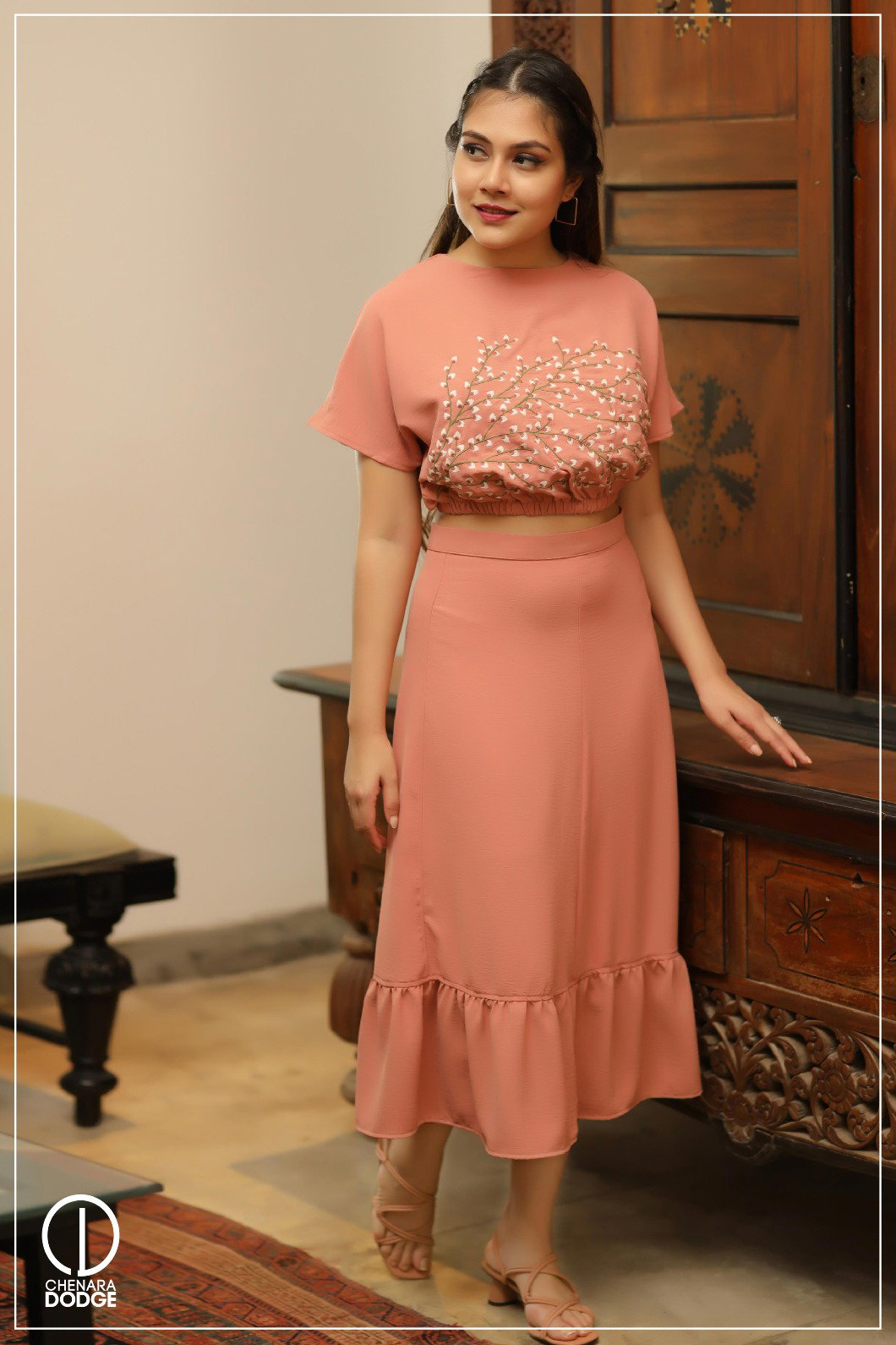 LAYLA EMB DETAIL TWO-PIECE SET-UK8