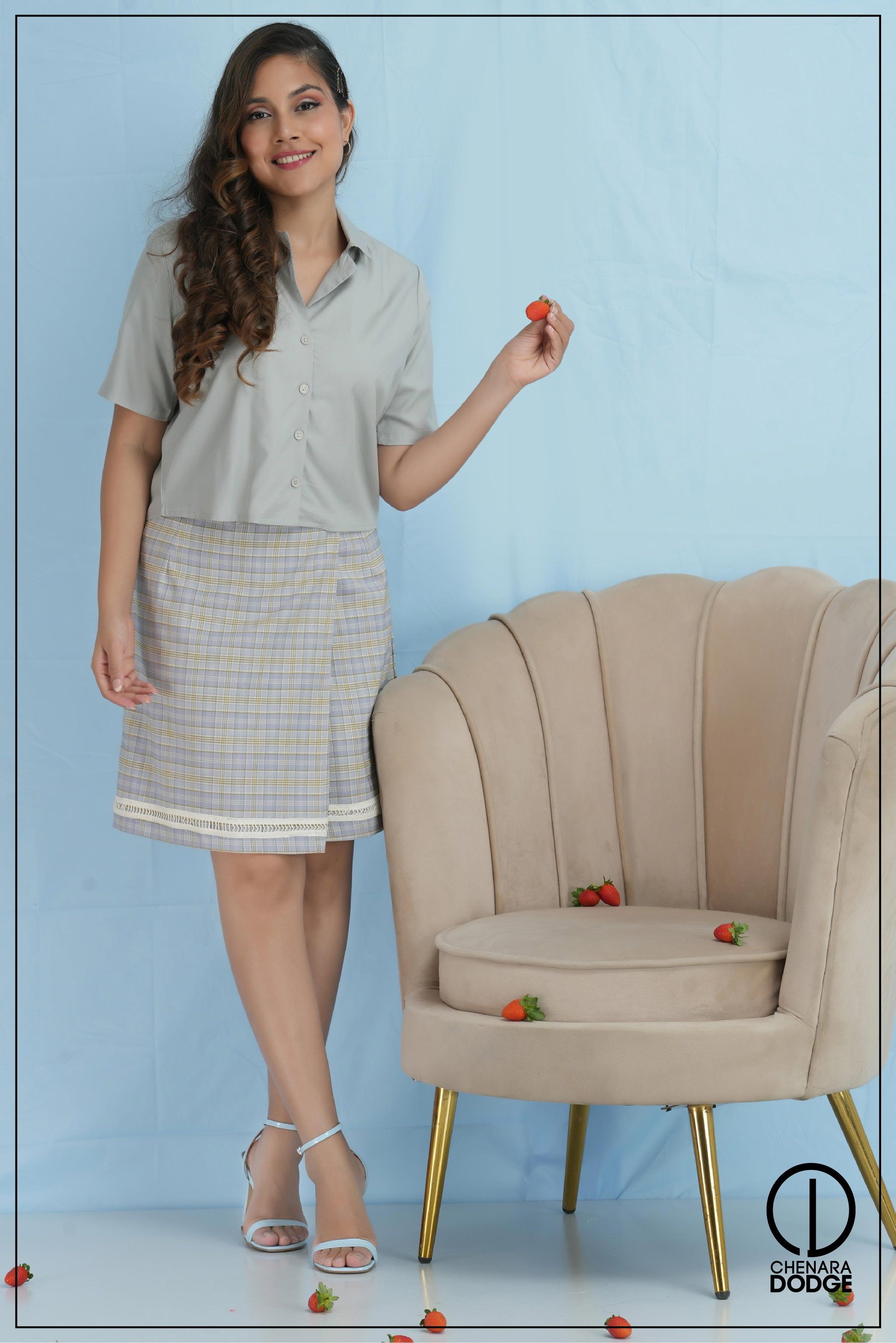 AVA NOTCH COLLAR TOP