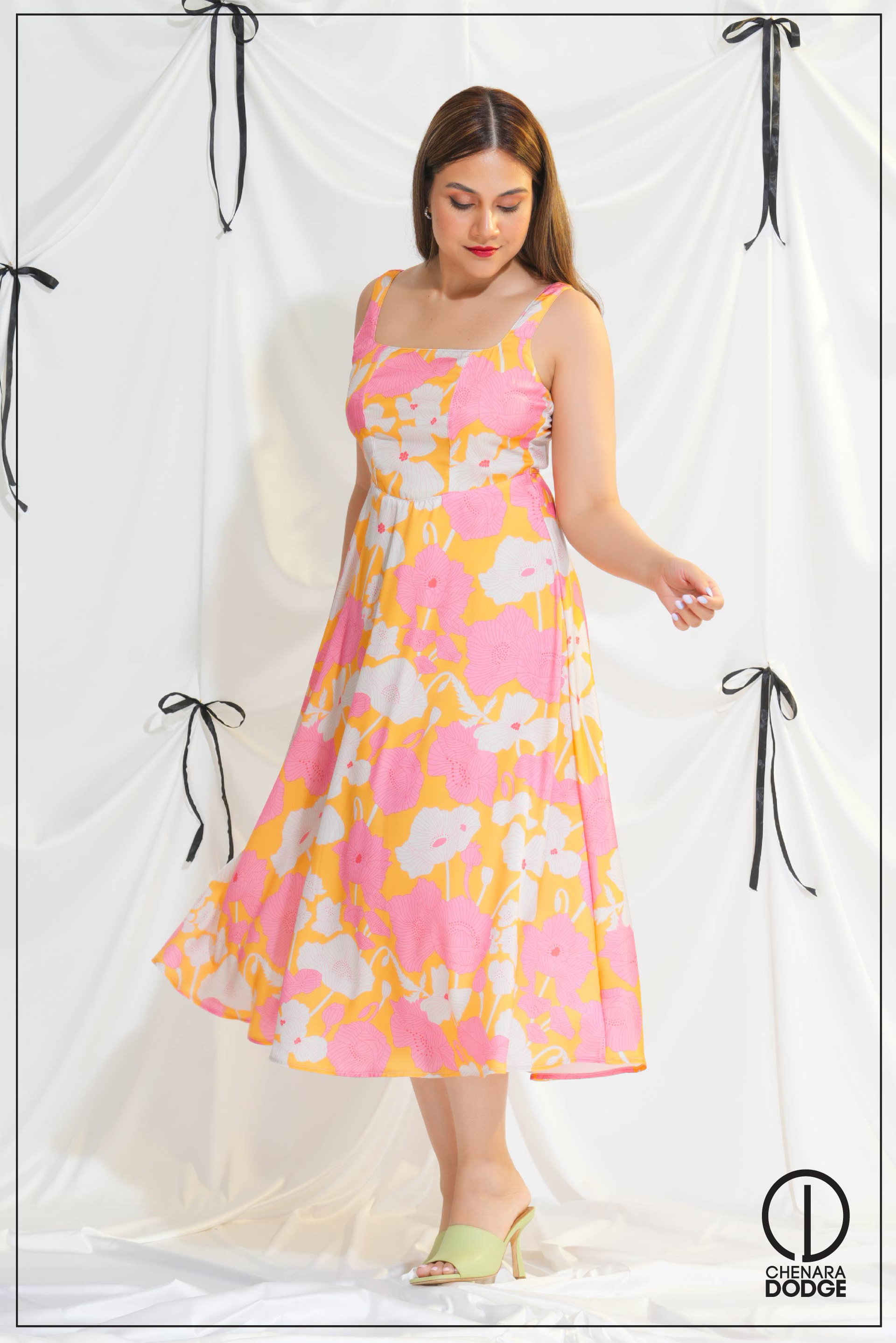 CAPRI SQUARE NECK MIDI DRESS