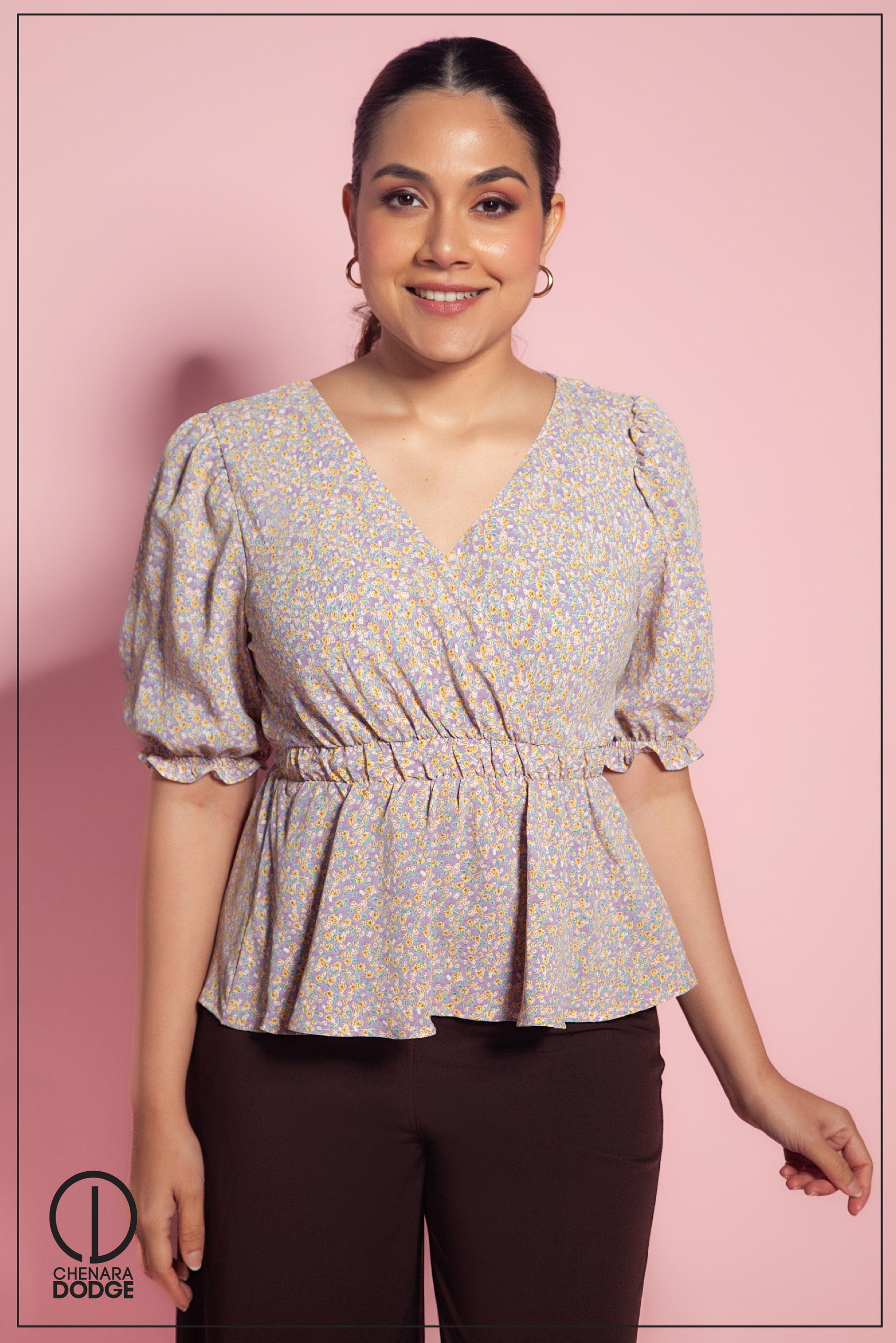 DAISY V-NECK CROP TOP