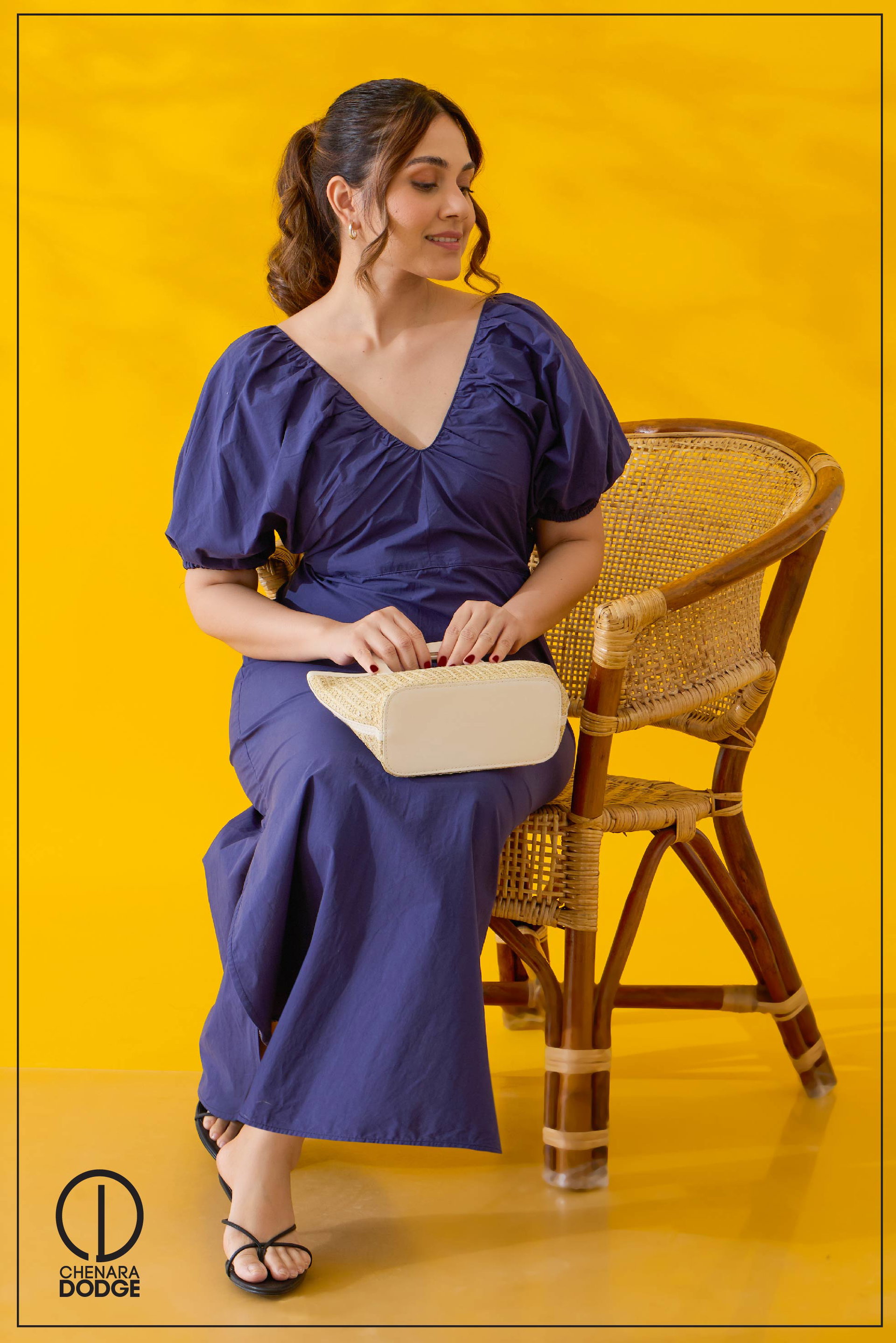 HOLLY V NECK MAXI DRESS