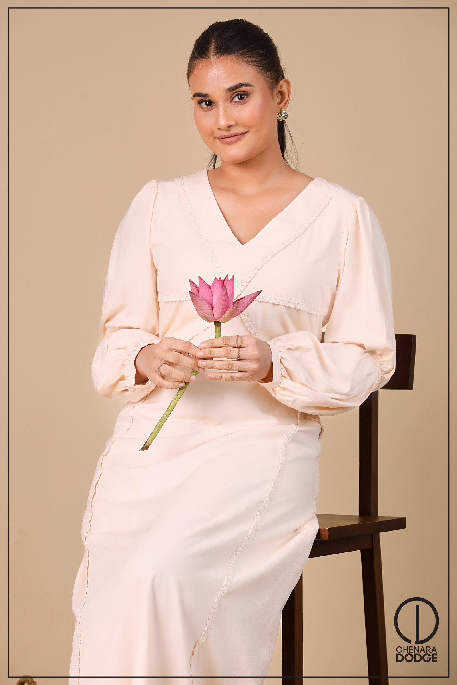 JULIE V NECK MAXI DRESS