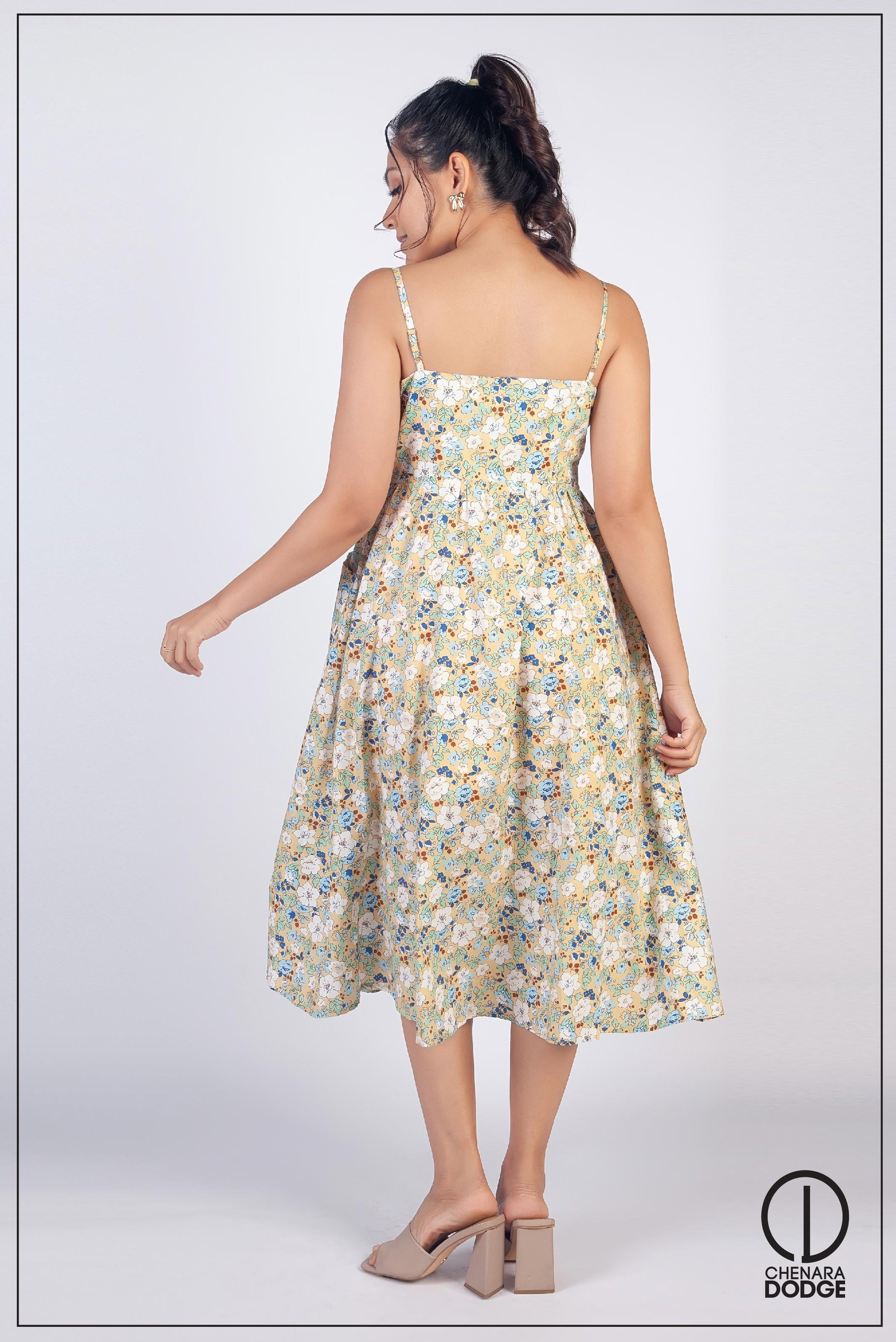 KIARA POCKET DETAIL MIDI DRESS