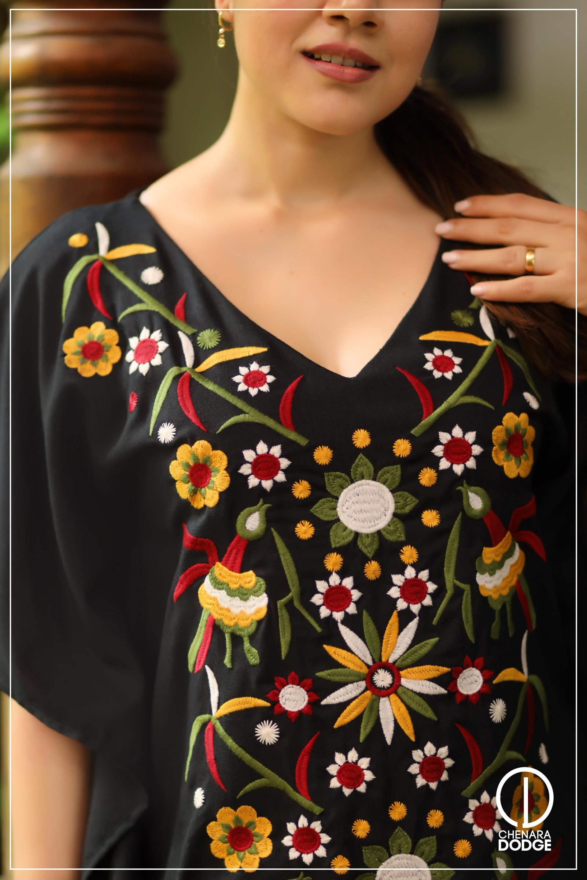 LAINE EMBROIDERED KAFTAN