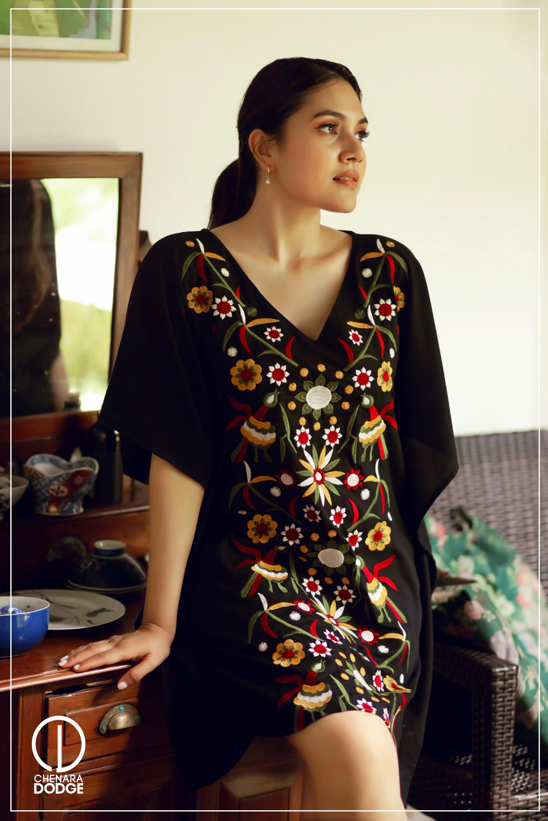 LAINE EMBROIDERED KAFTAN