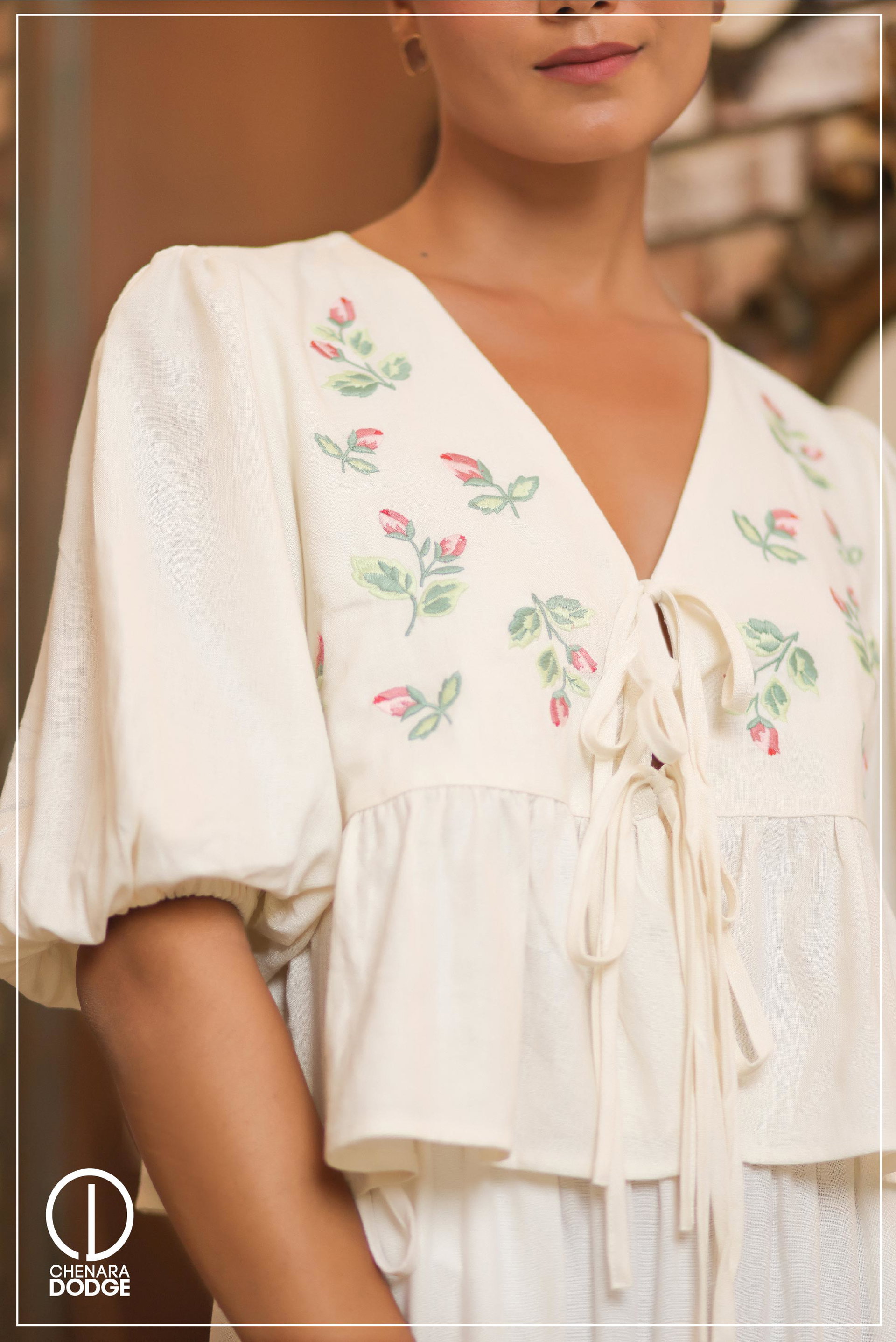 LUNA EMB FRONT TIE-UP TOP