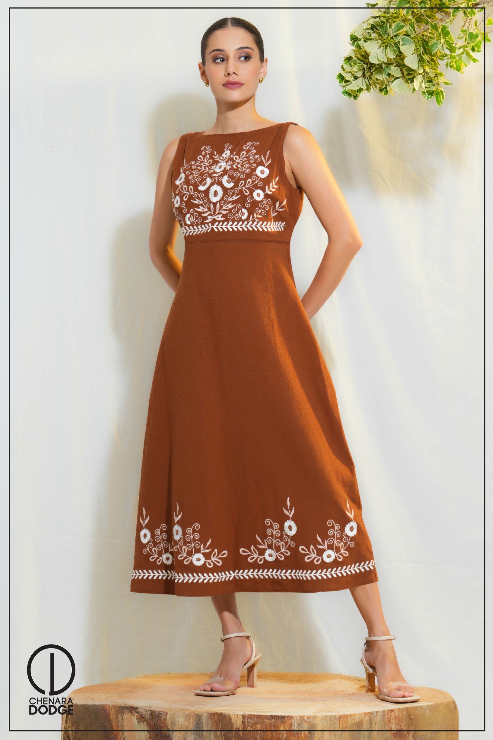 LUNA EMBROIDERED MIDI DRESS