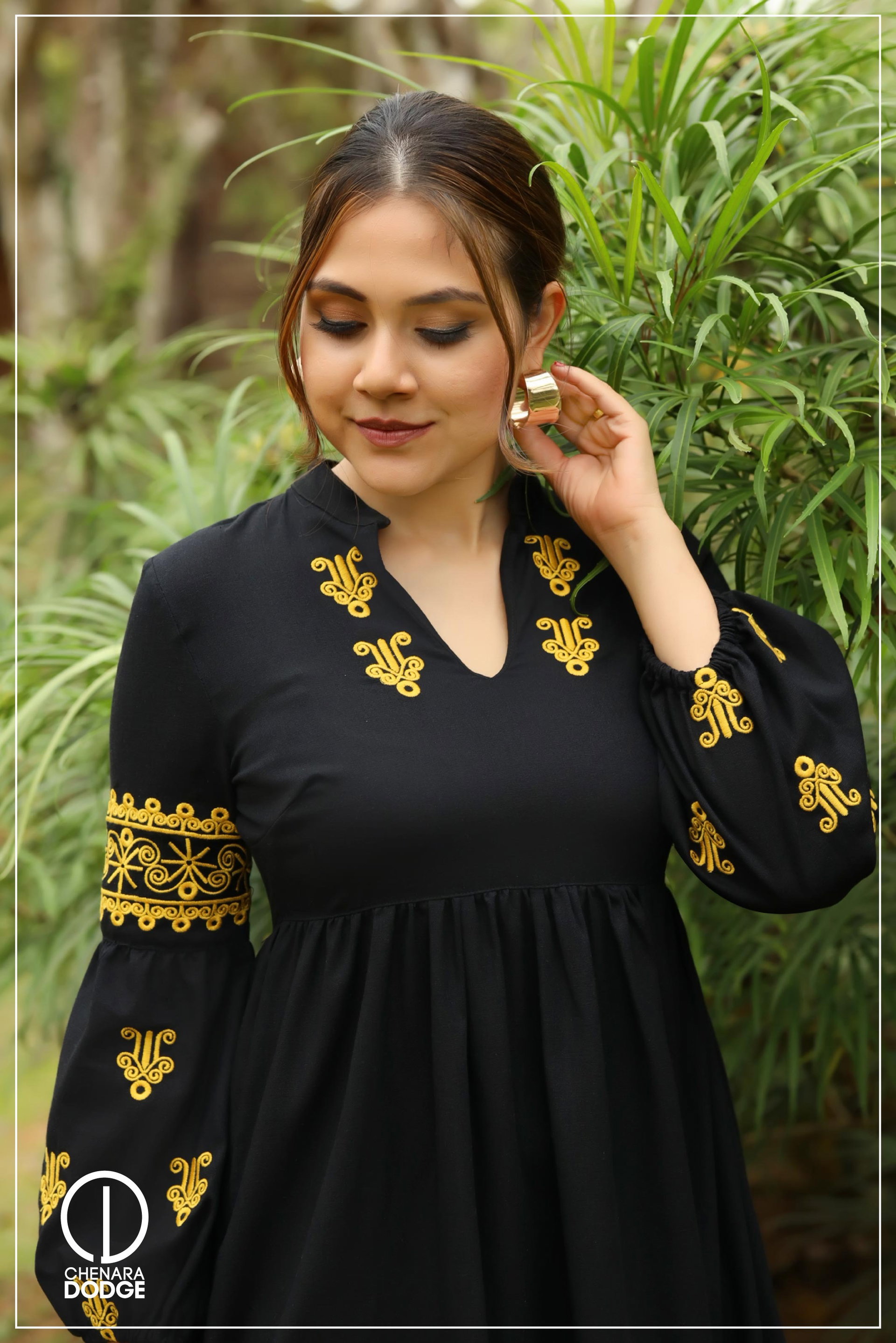 LYDIA EMBROIDERED MIDI DRESS