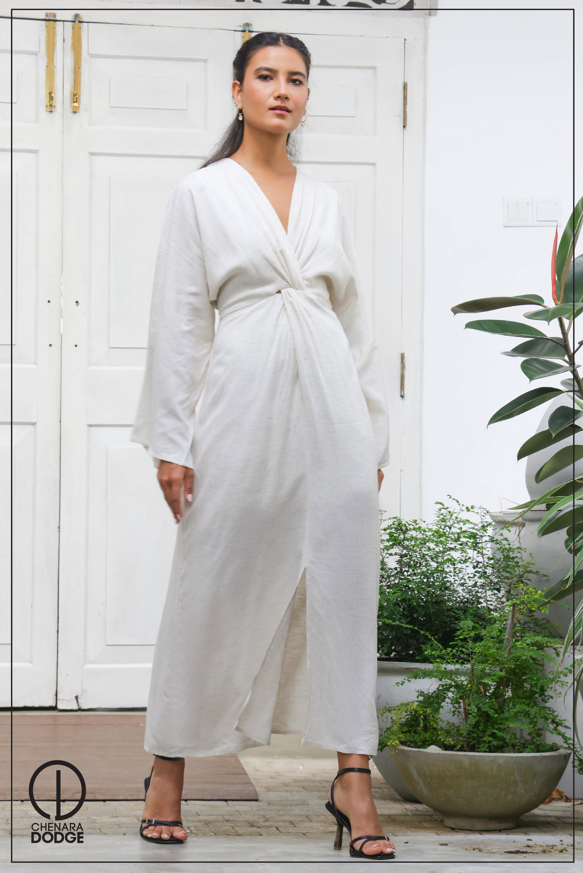 MELI FRONT TWISTED MAXI DRESS