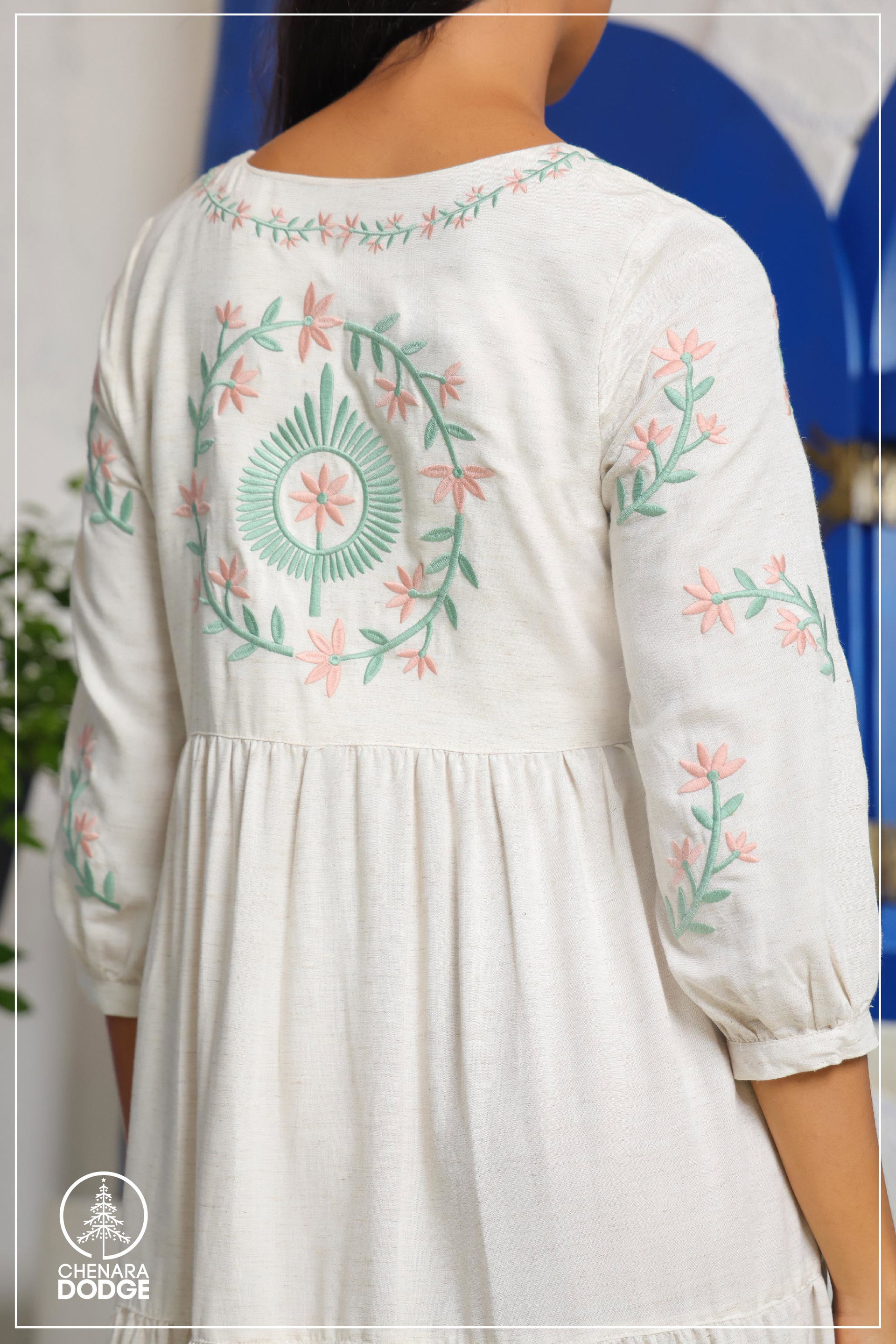 MOLLY EMBROIDERED MAXI DRESS