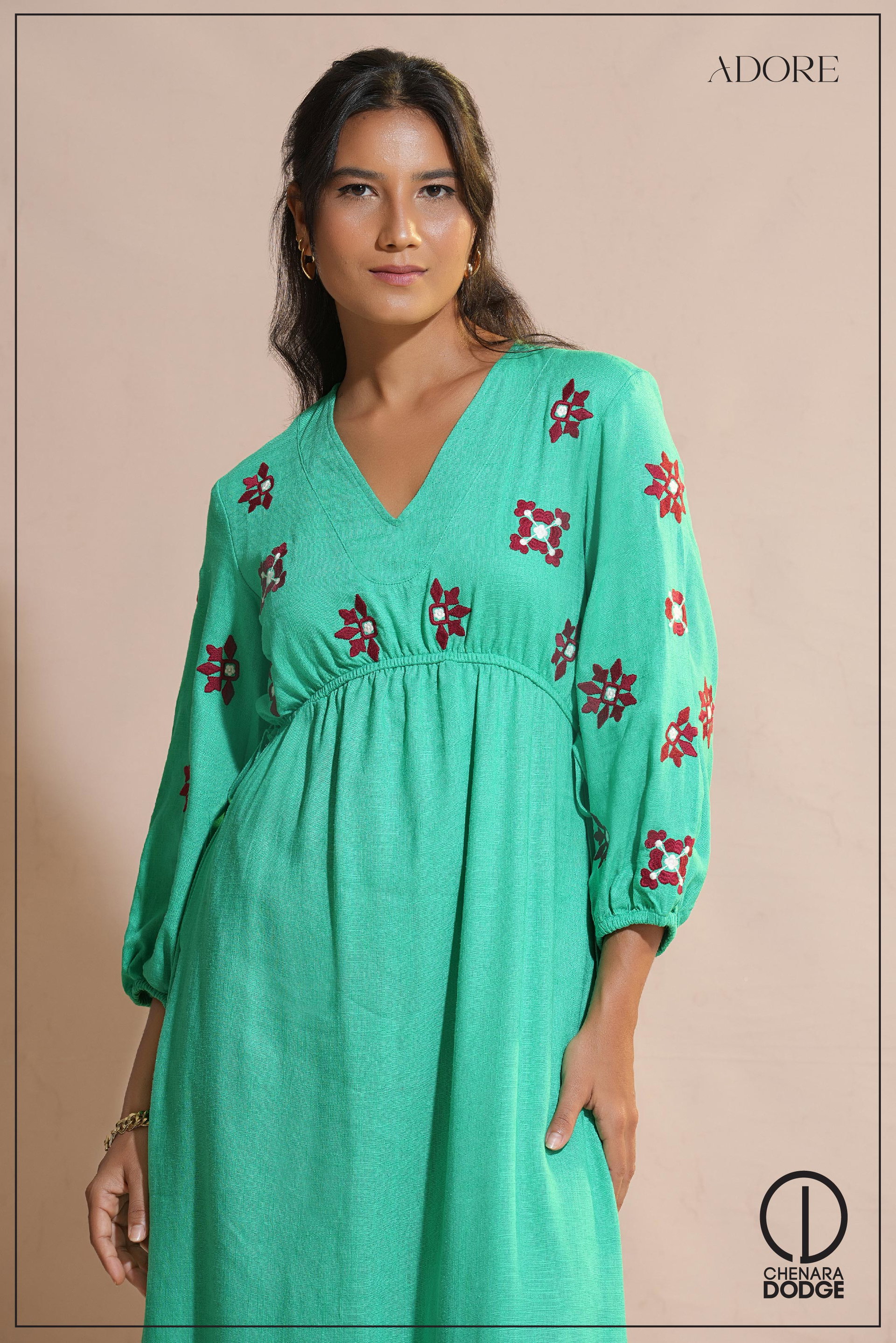 MULAN EMBROIDERED MIDI DRESS