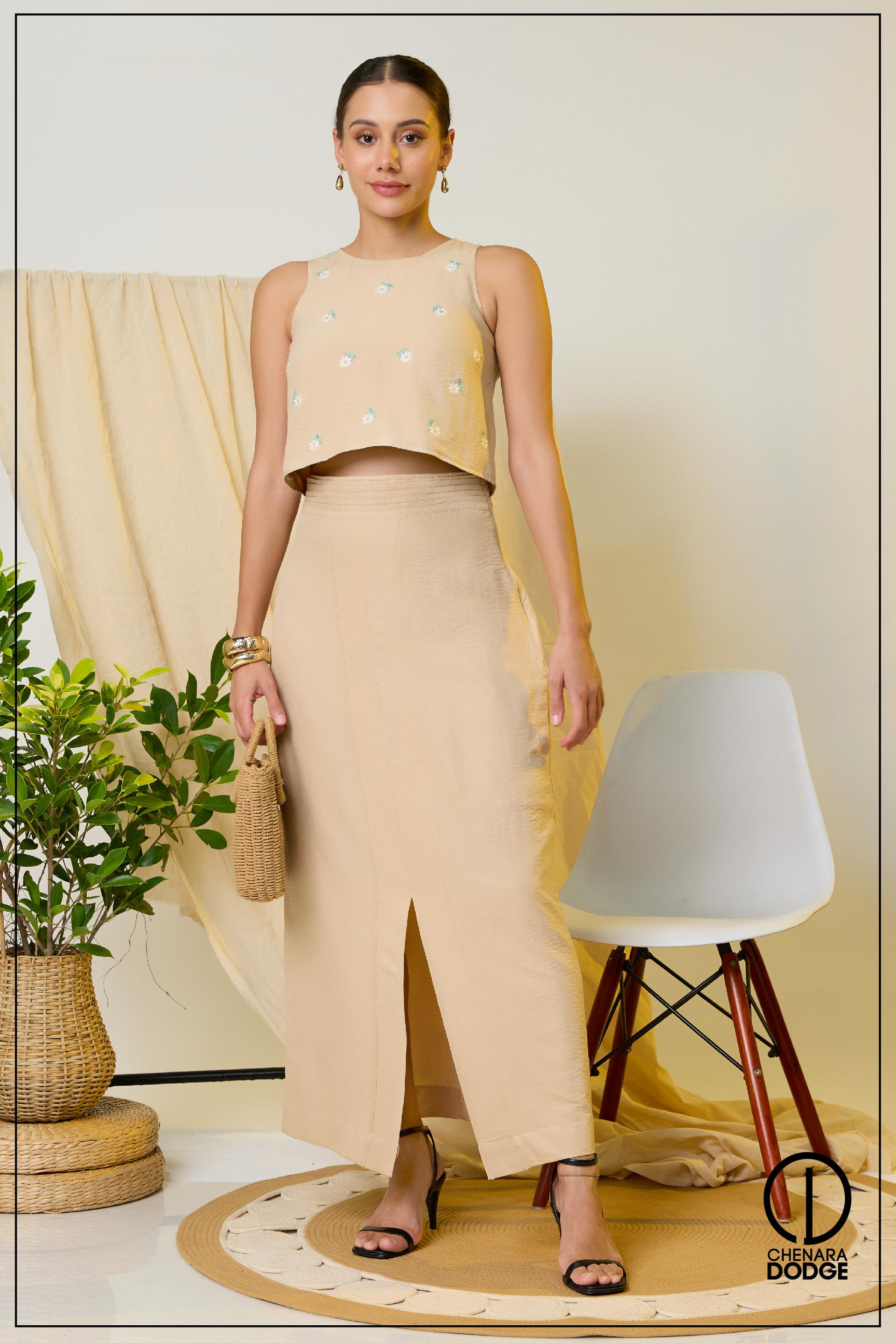 NOOR EMB TWO PIECE SET