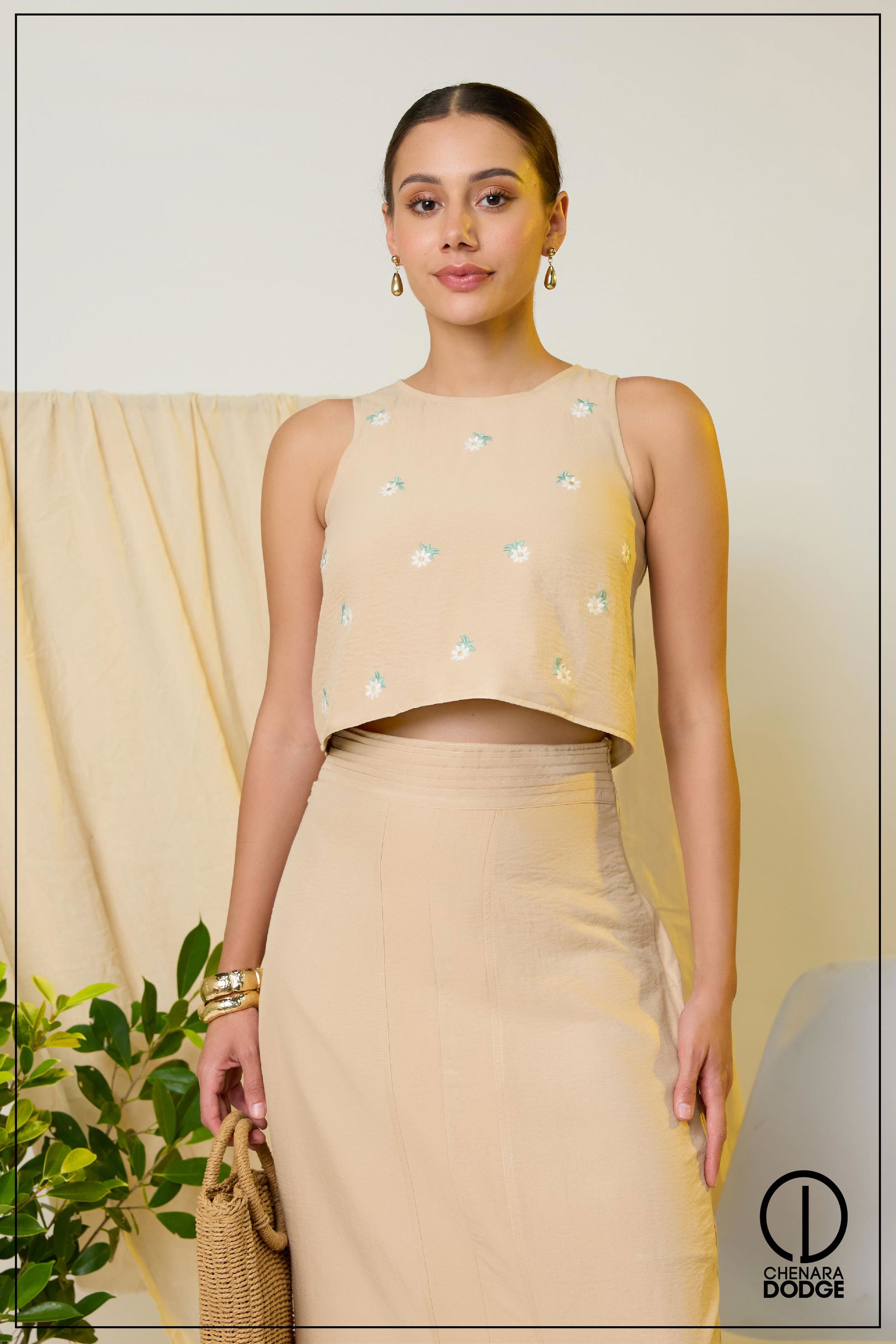 NOOR EMB TWO PIECE SET