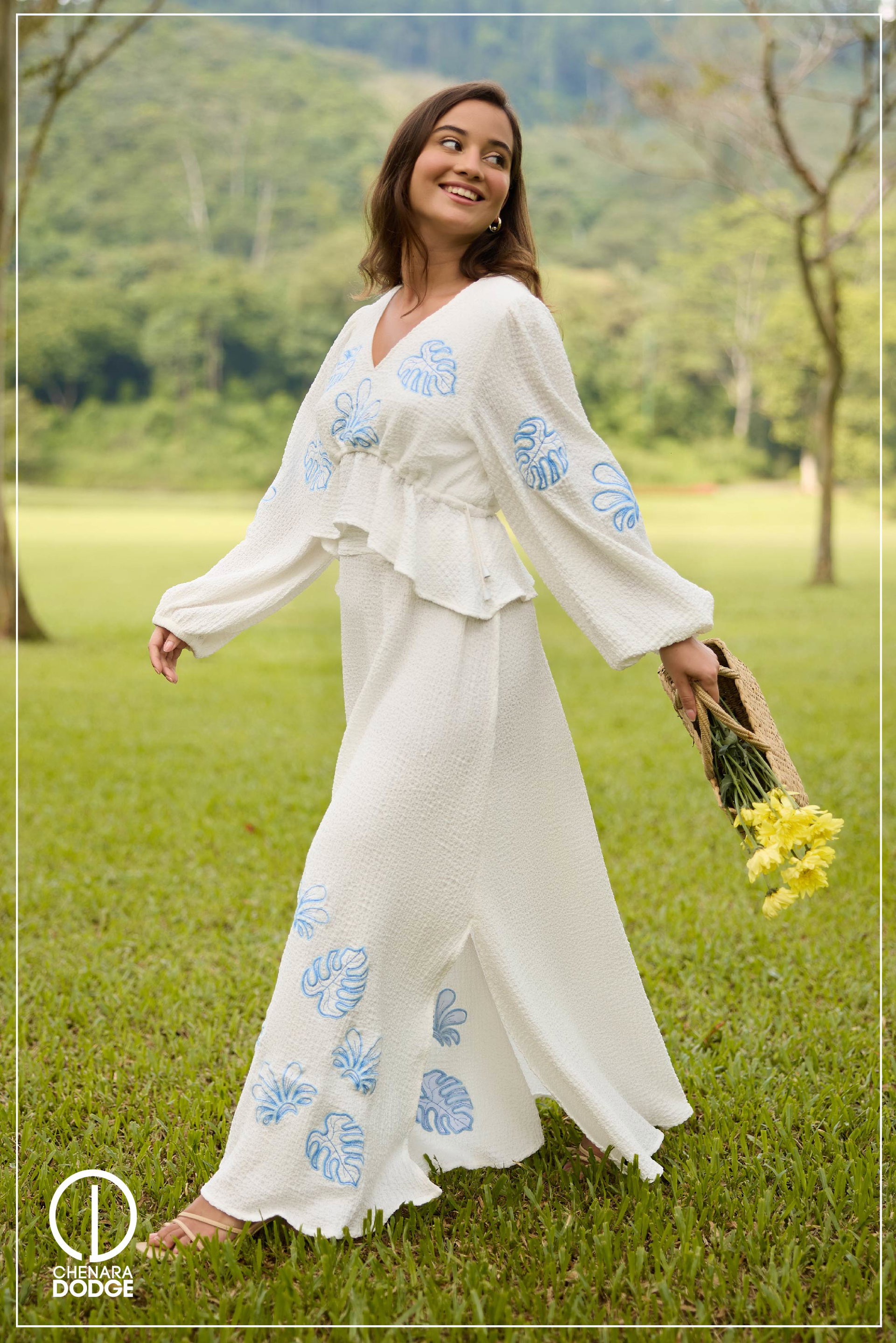 NORA EMBROIDERED SET