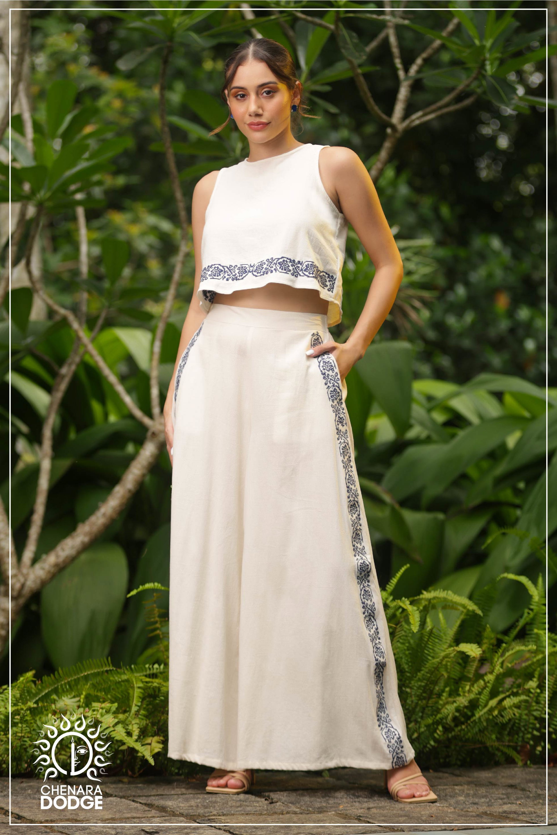 SARA EMBROIDERED TWO PIECE SET