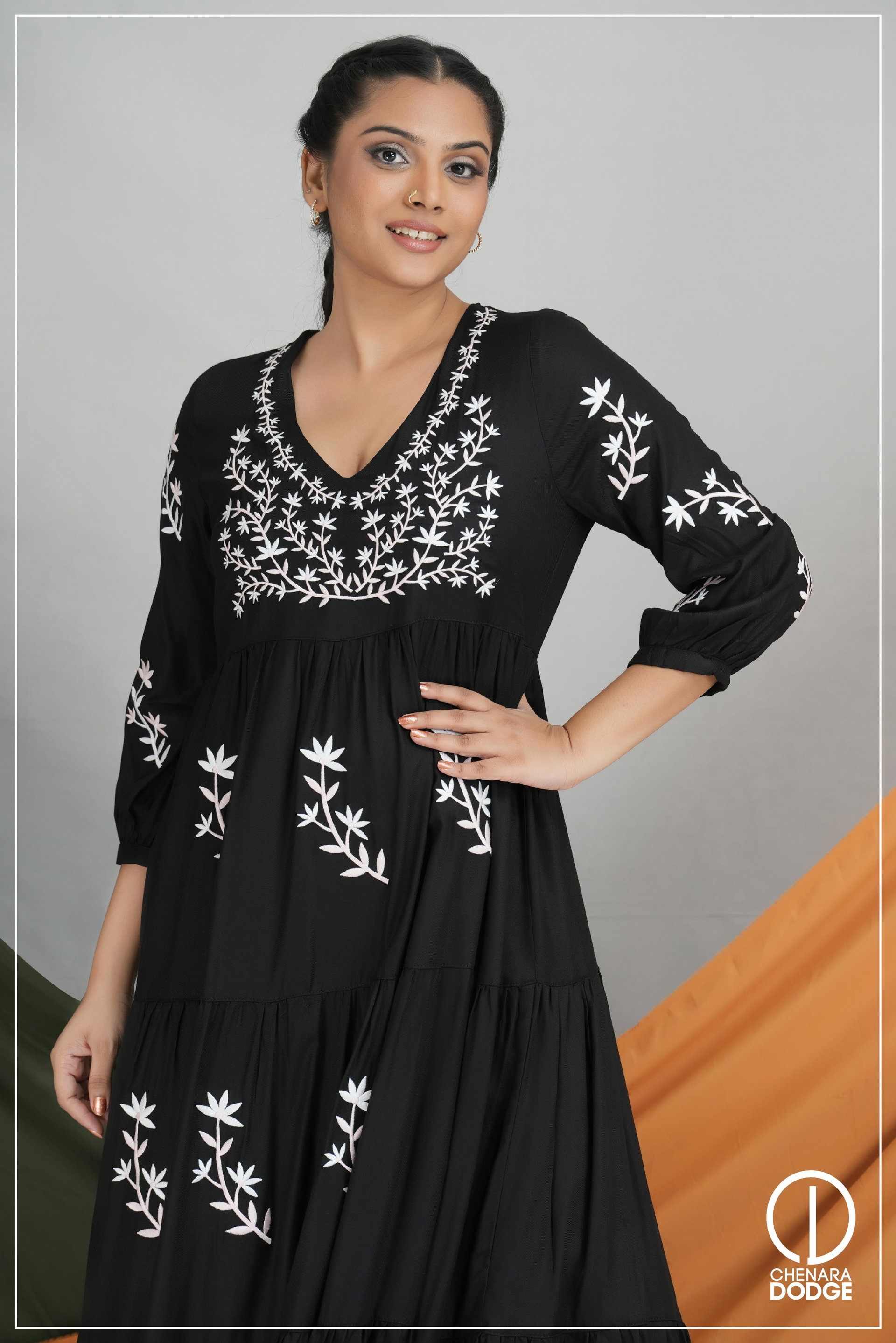 VICTORIA EMBROIDERED MAXI DRESS 
