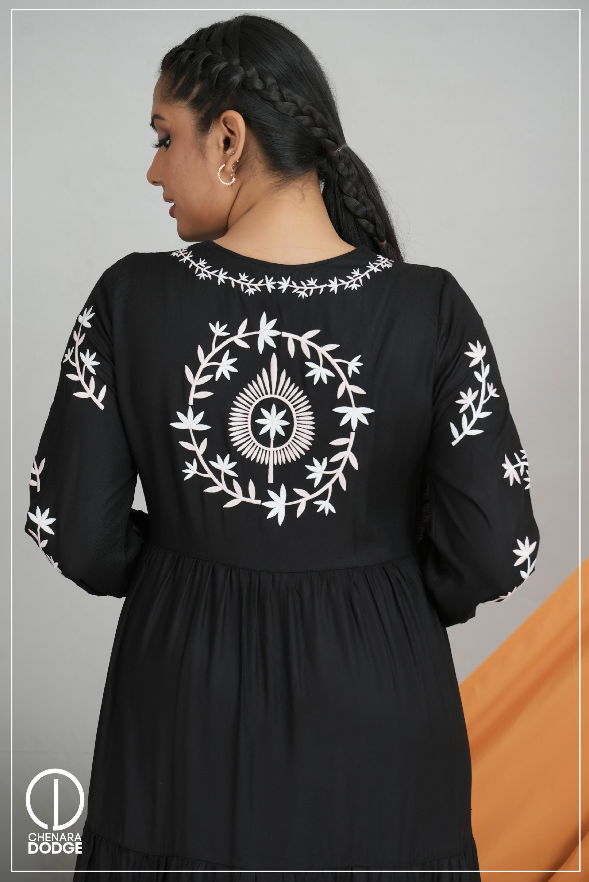 VICTORIA EMBROIDERED MAXI DRESS 