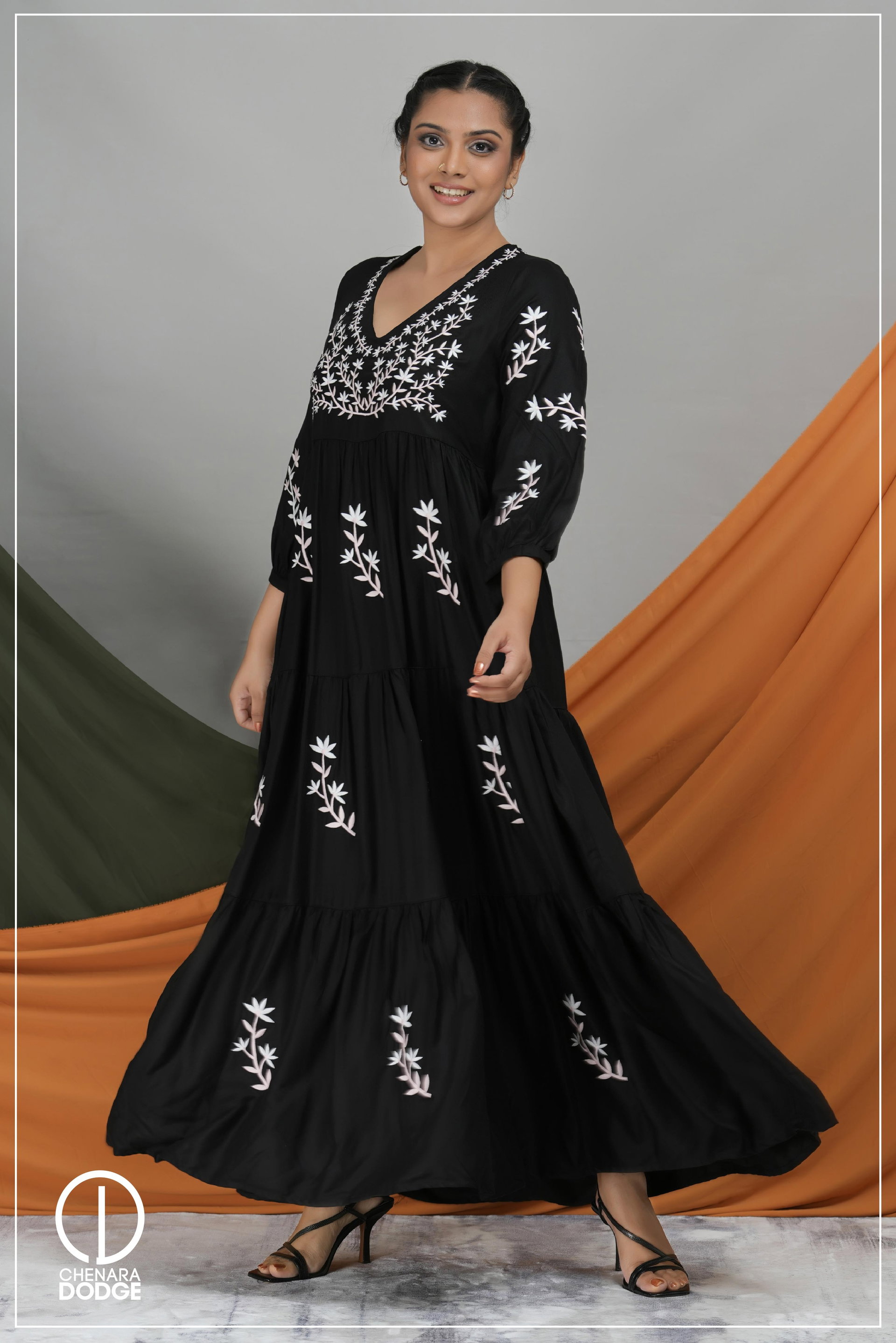 VICTORIA EMBROIDERED MAXI DRESS 