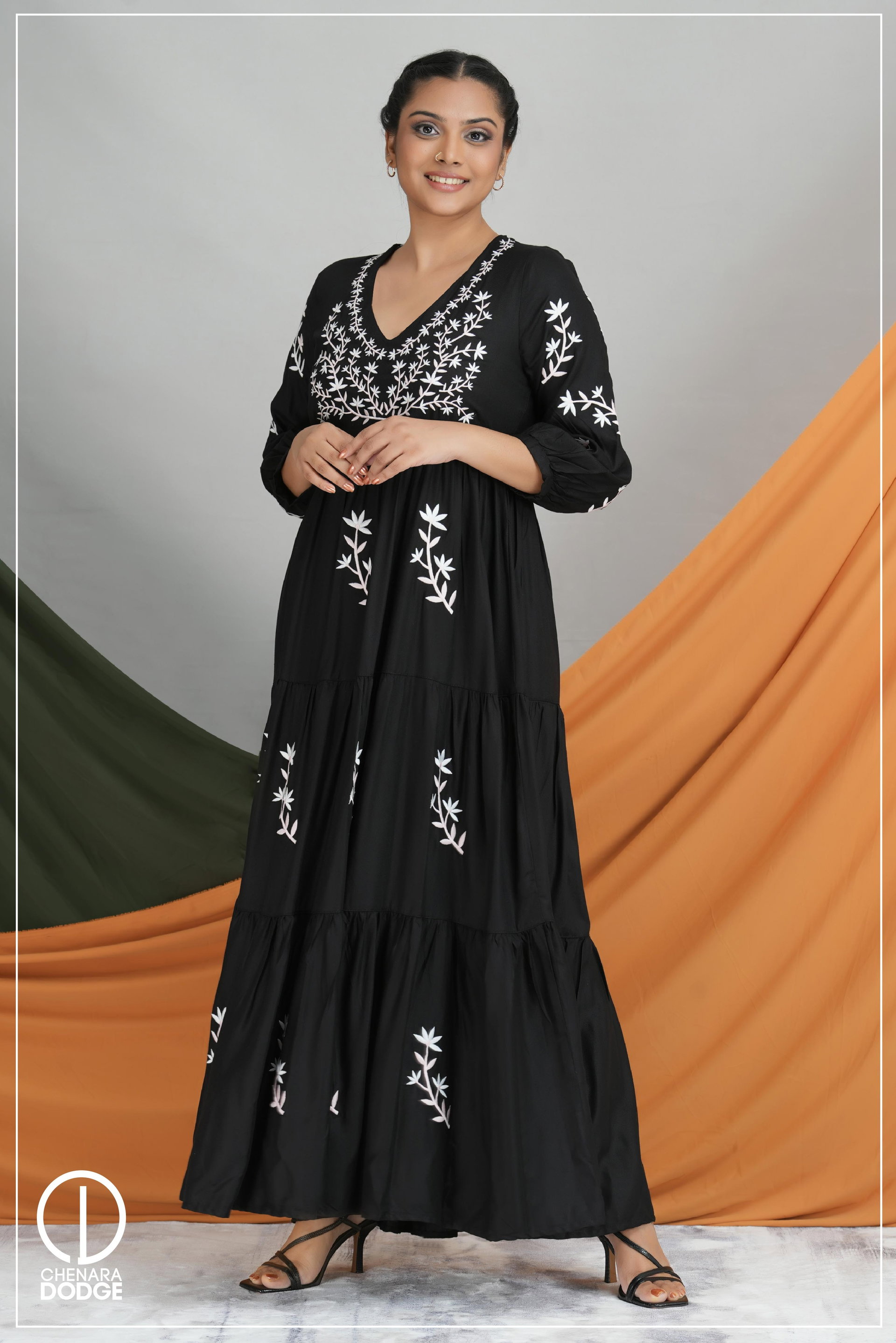 VICTORIA EMBROIDERED MAXI DRESS 