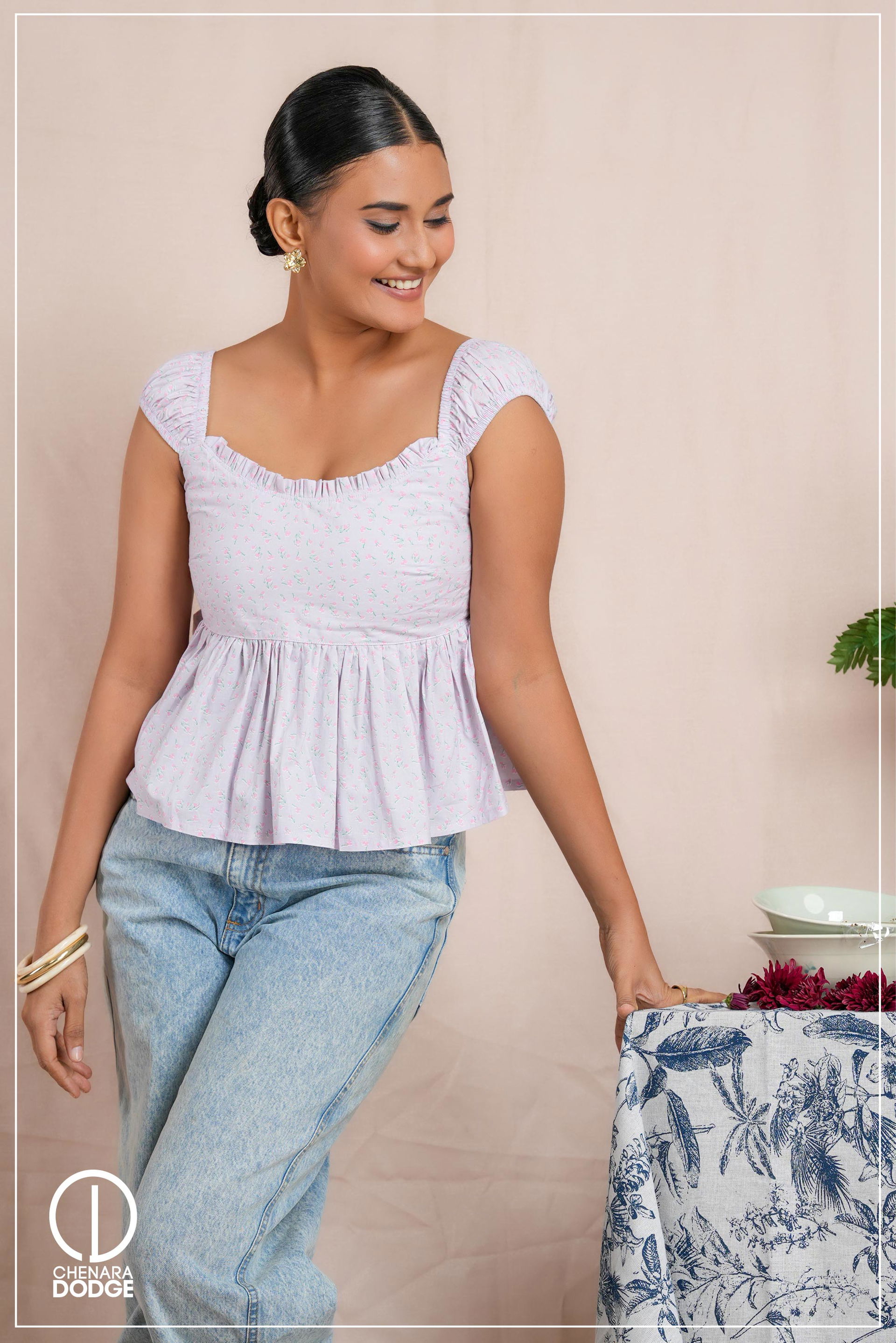 ALEXA SWEETHEART NECK CASUAL TOP