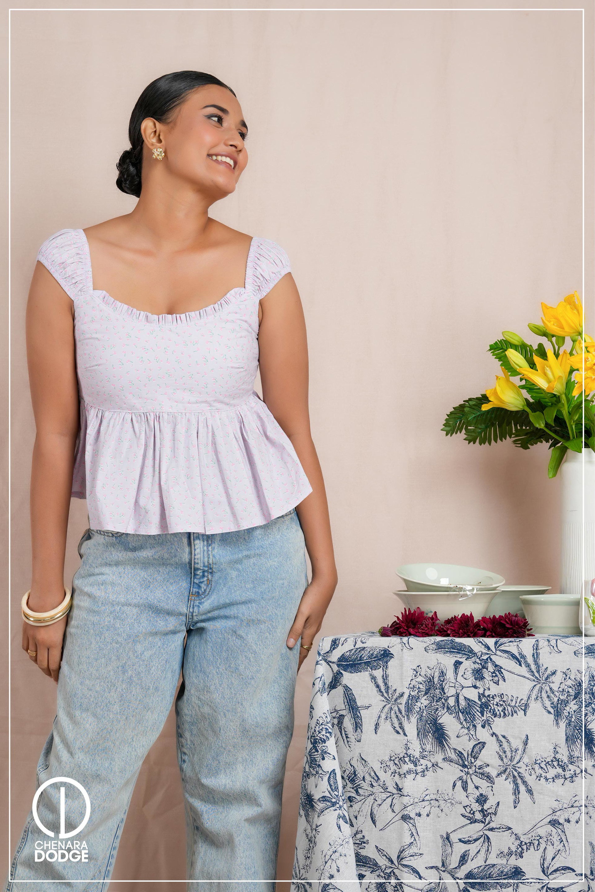 ALEXA SWEETHEART NECK CASUAL TOP