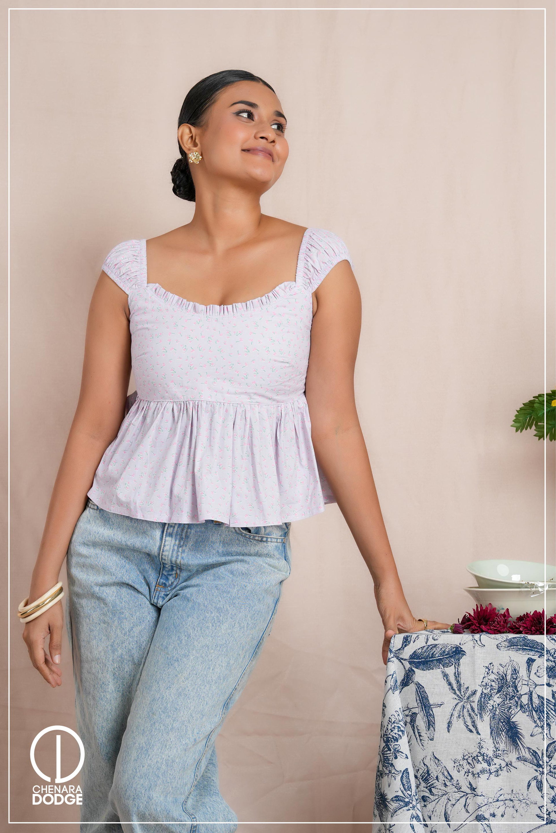 ALEXA SWEETHEART NECK CASUAL TOP