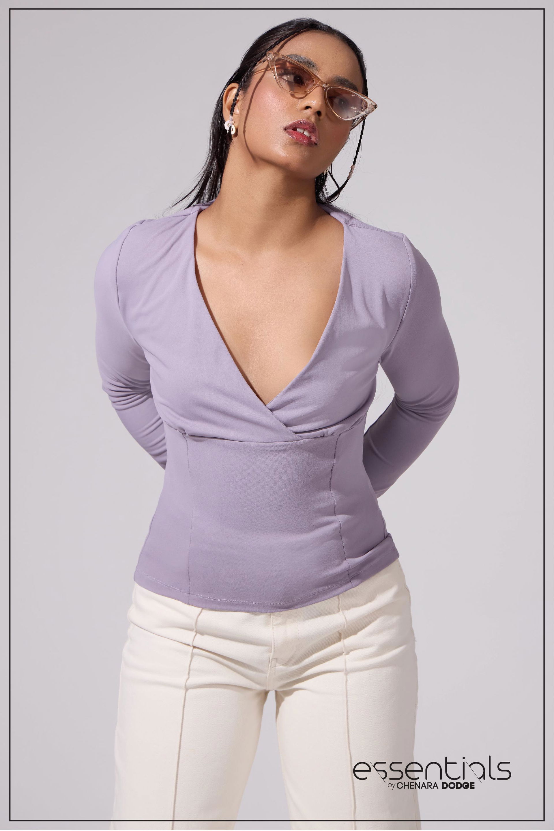 ALEXA V-NECK LONG SLEEVE TOP