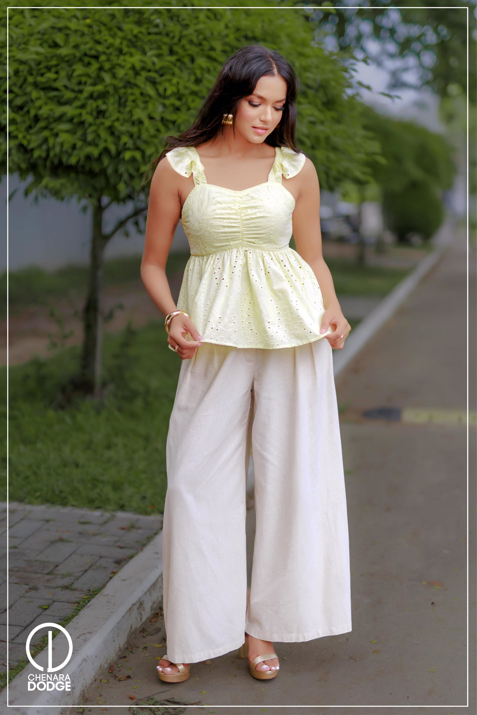 BECCA CASUAL SWEETHEART NECK TOP