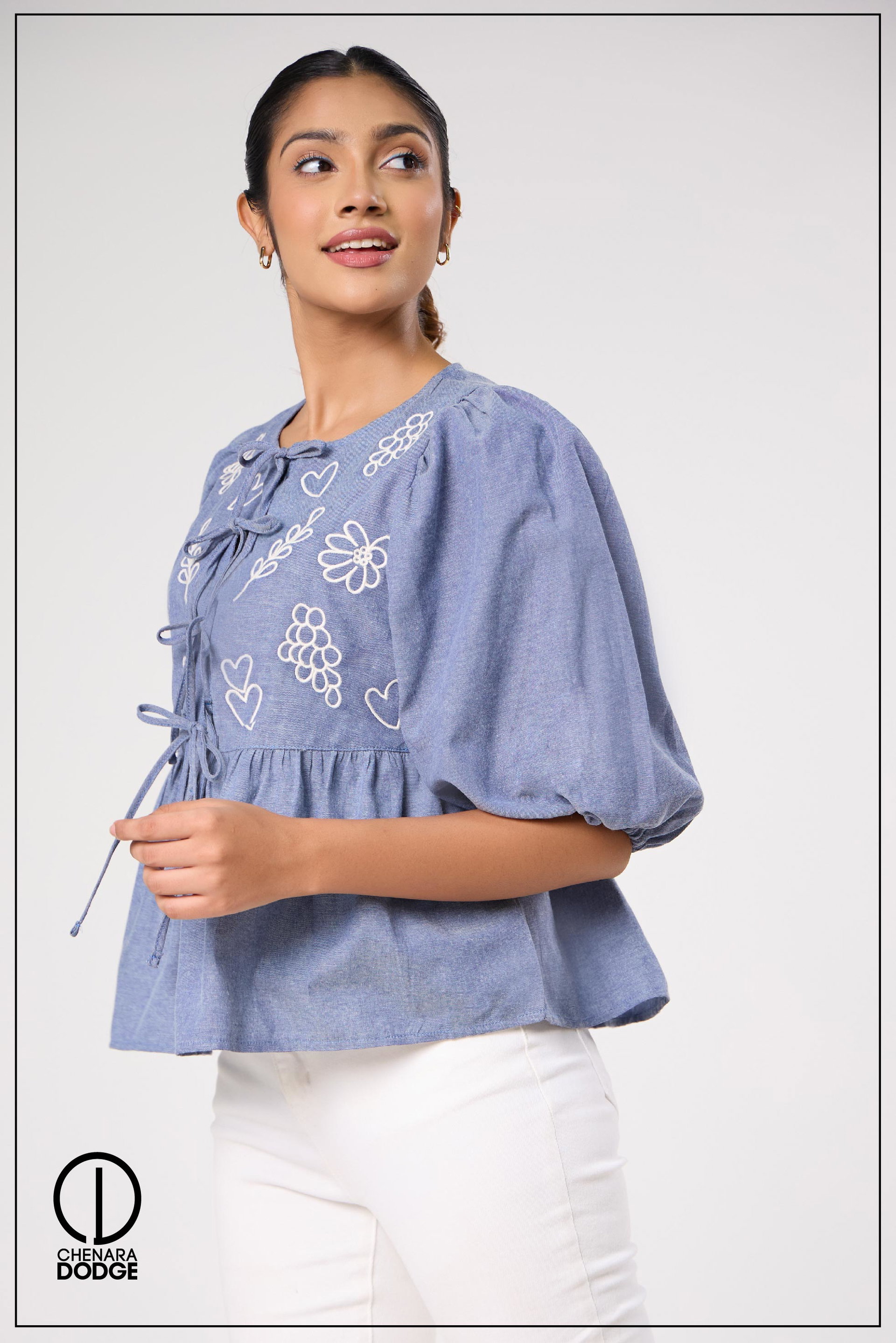 BECKY BOW EMB TIE-UP TOP
