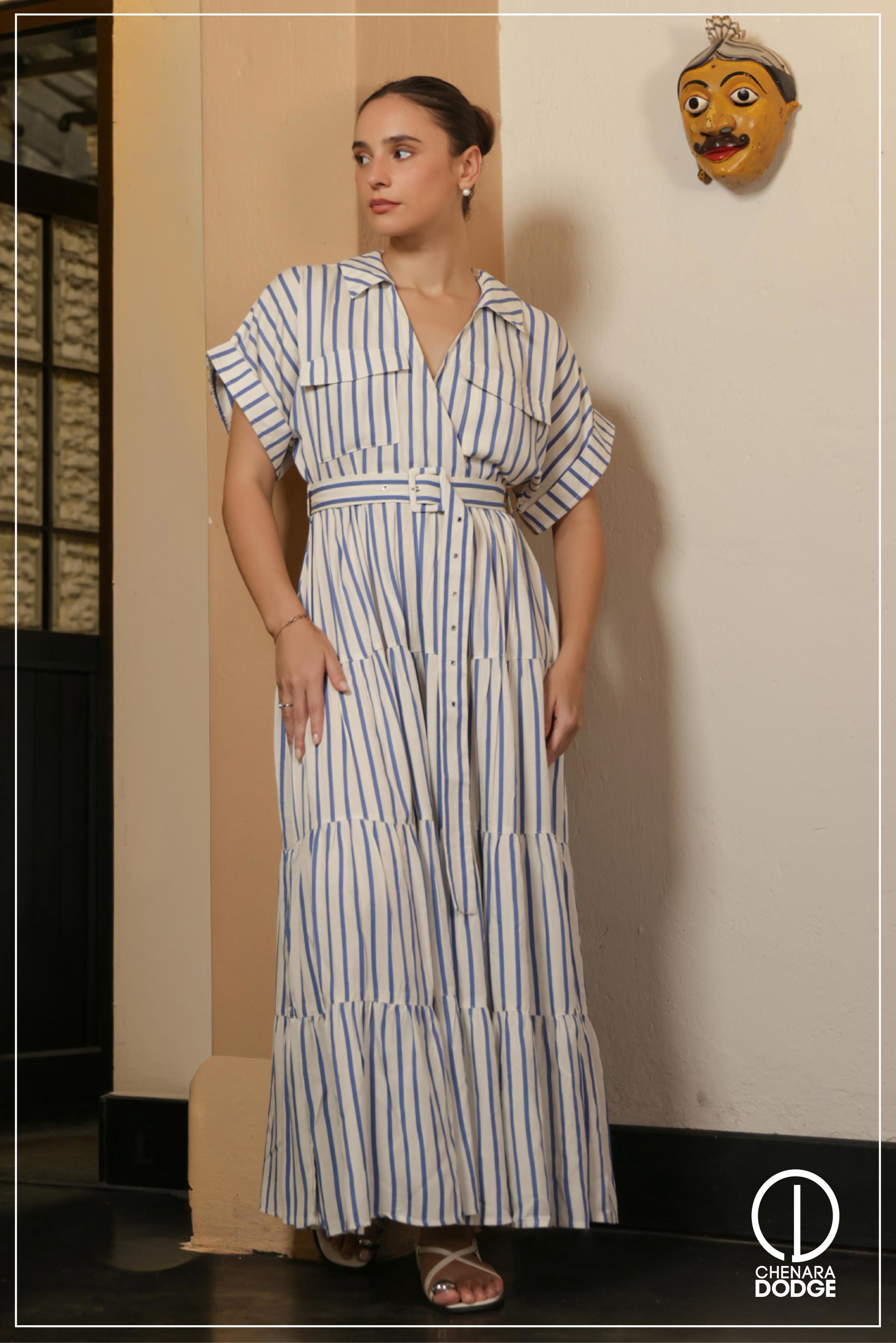 COLLAR DETAILED MAXI DRESS