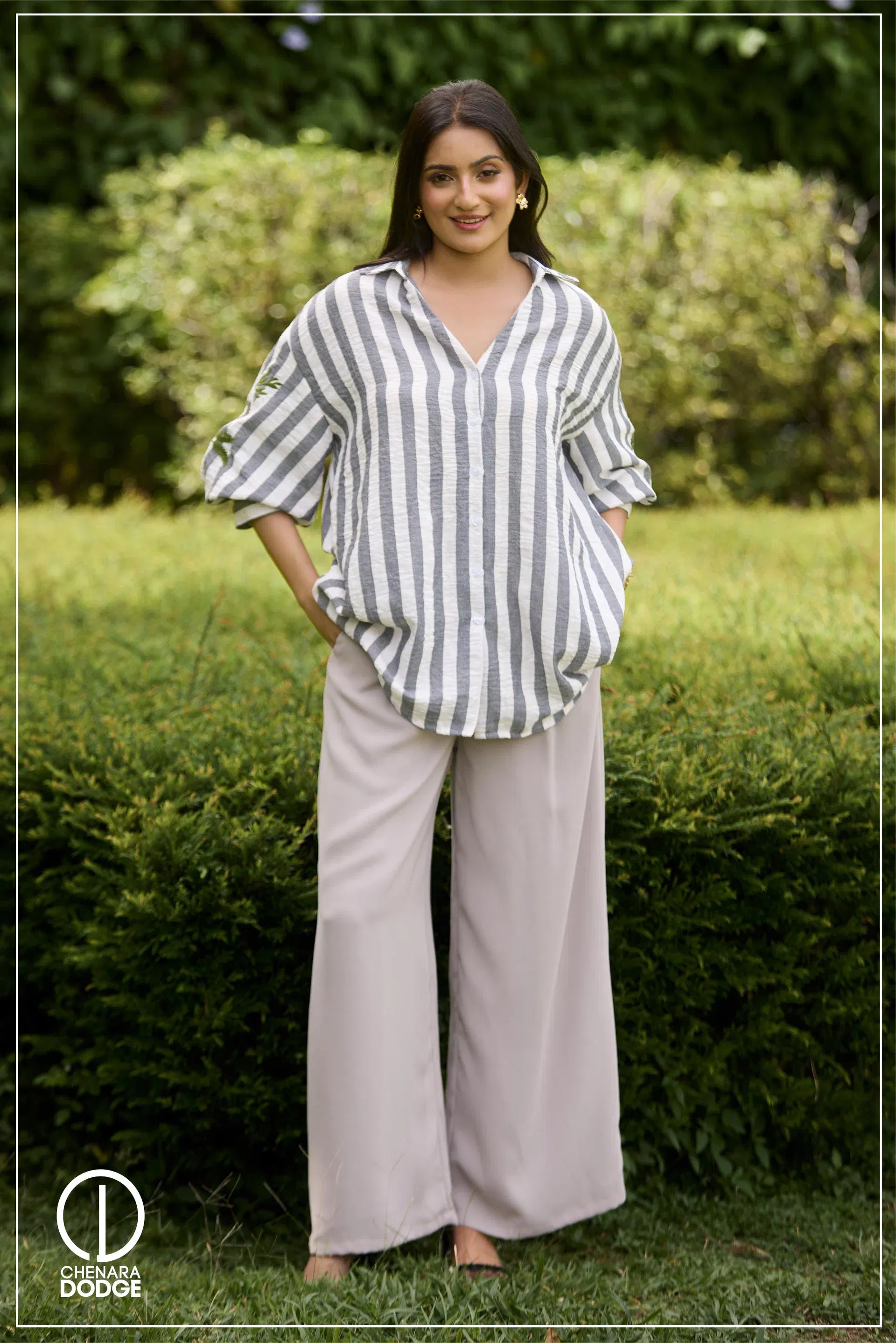 ELIZA OVERSIZED EMB TOP