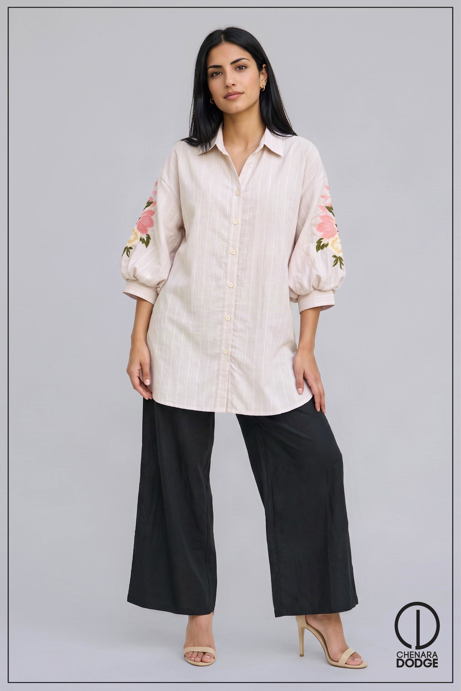 ELIZA OVERSIZED EMB TOP