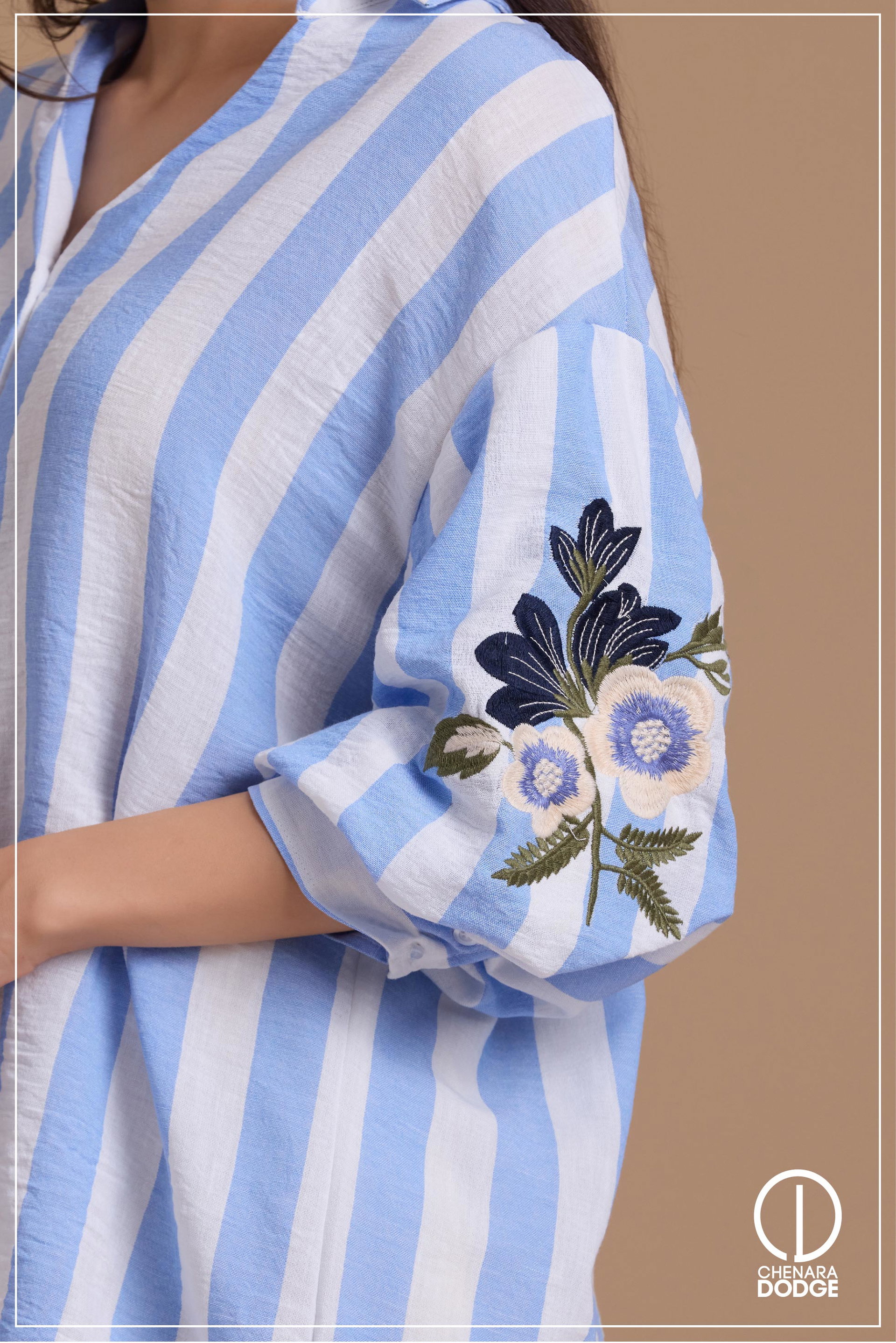 ELIZA OVERSIZED EMB TOP
